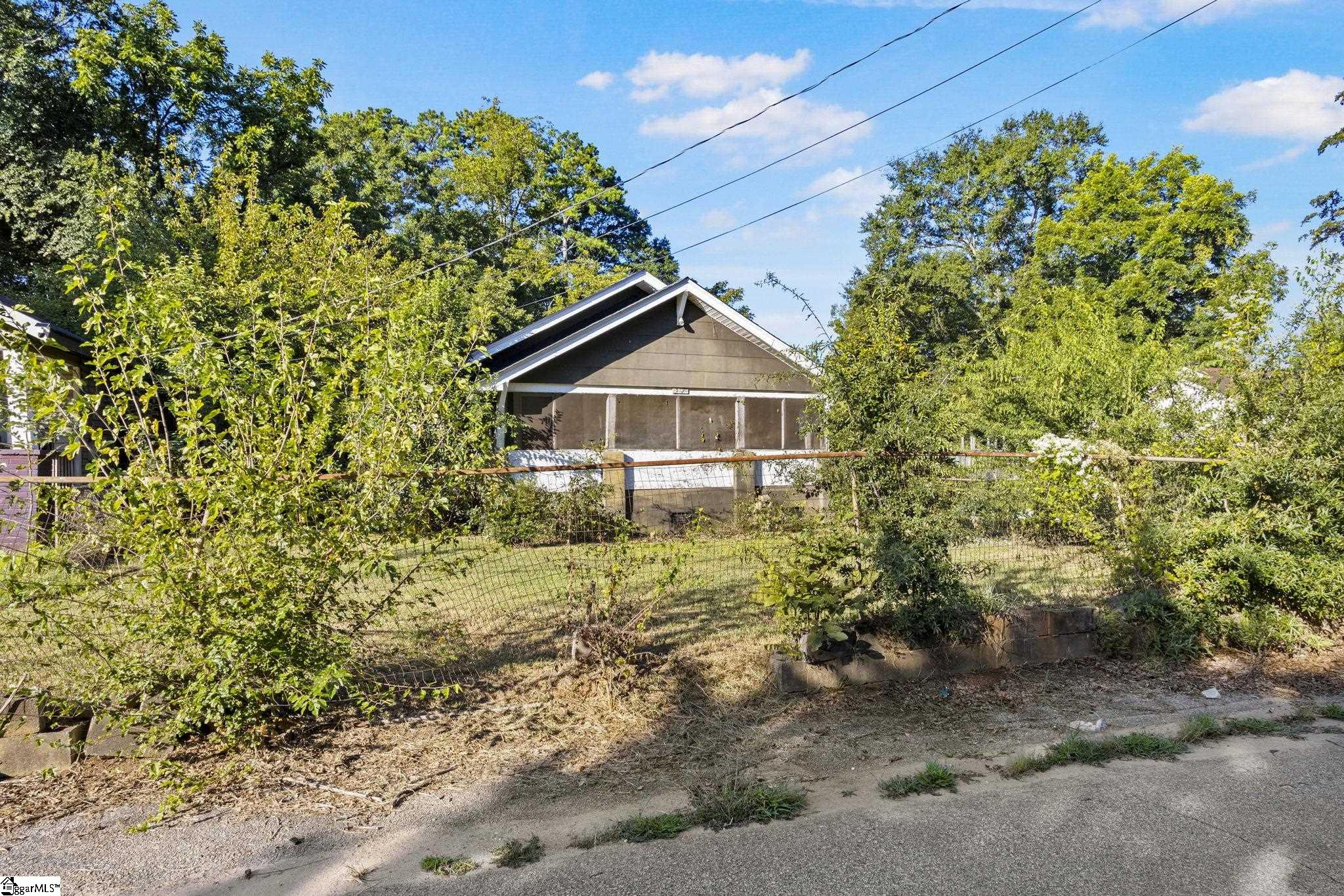 219 Heatherly Drive Property Photo 2