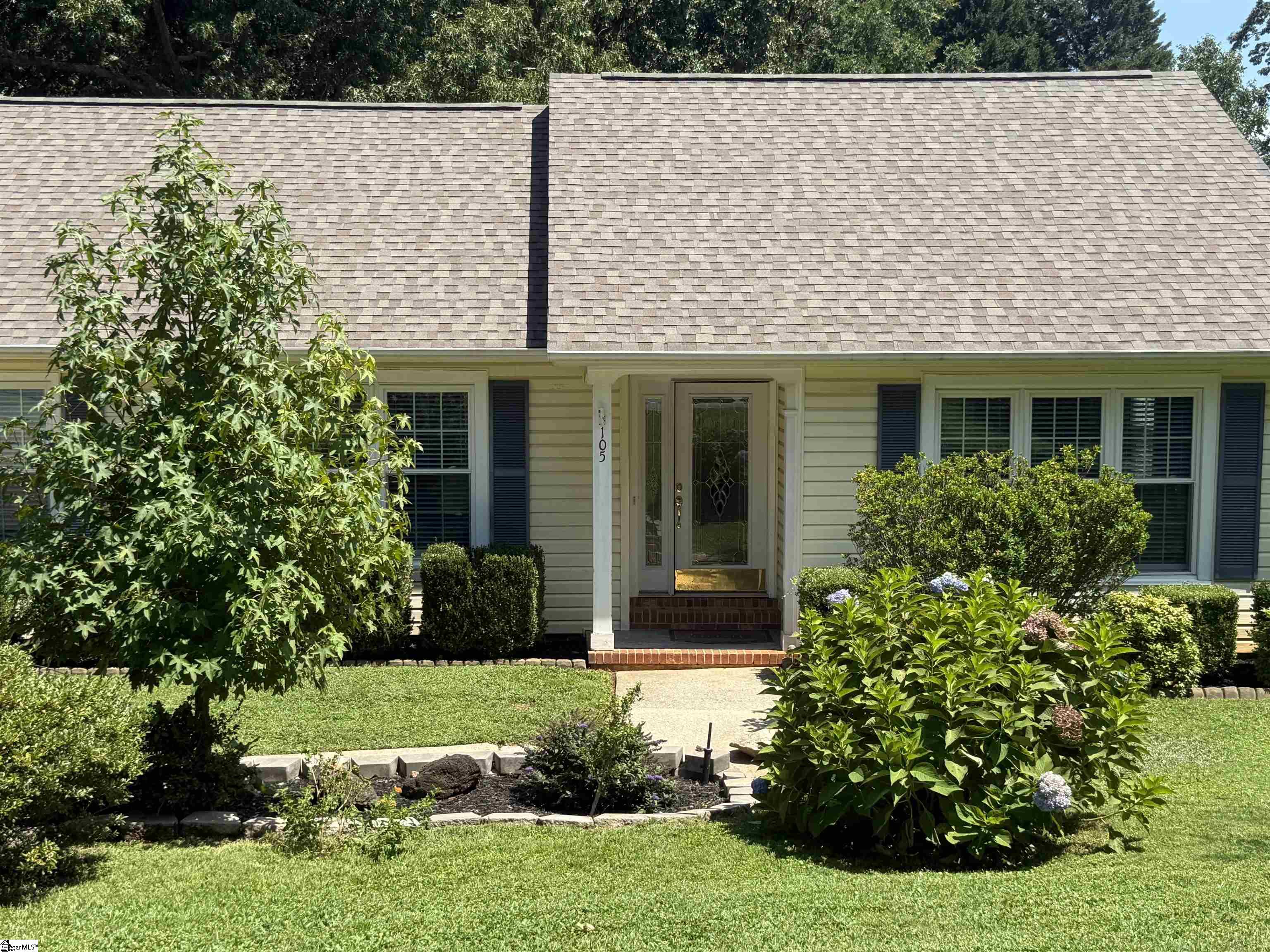 105 Hitching Post Lane Property Photo 3