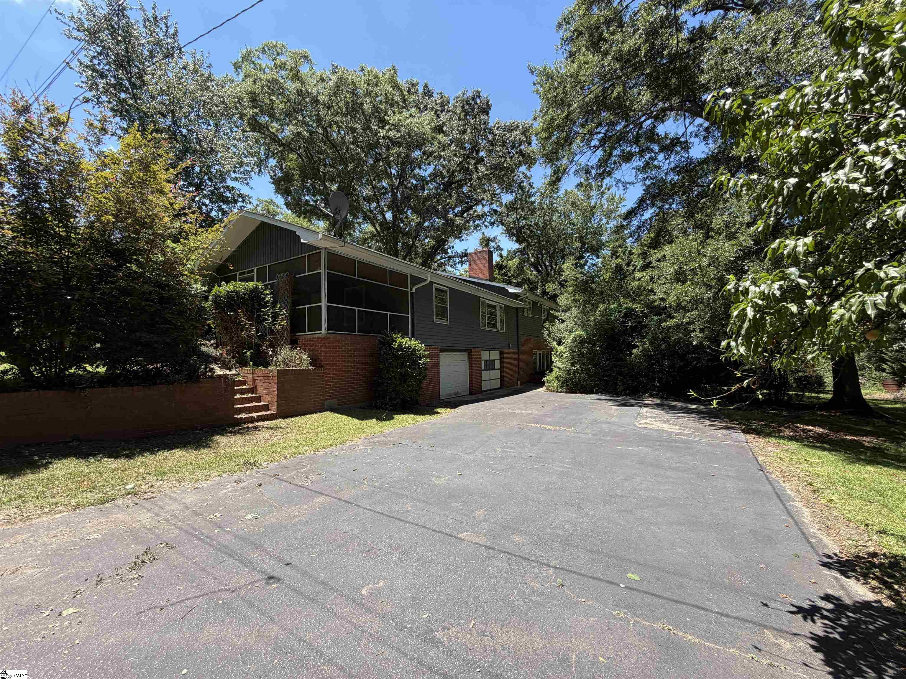 801 Magness Drive Property Photo 6