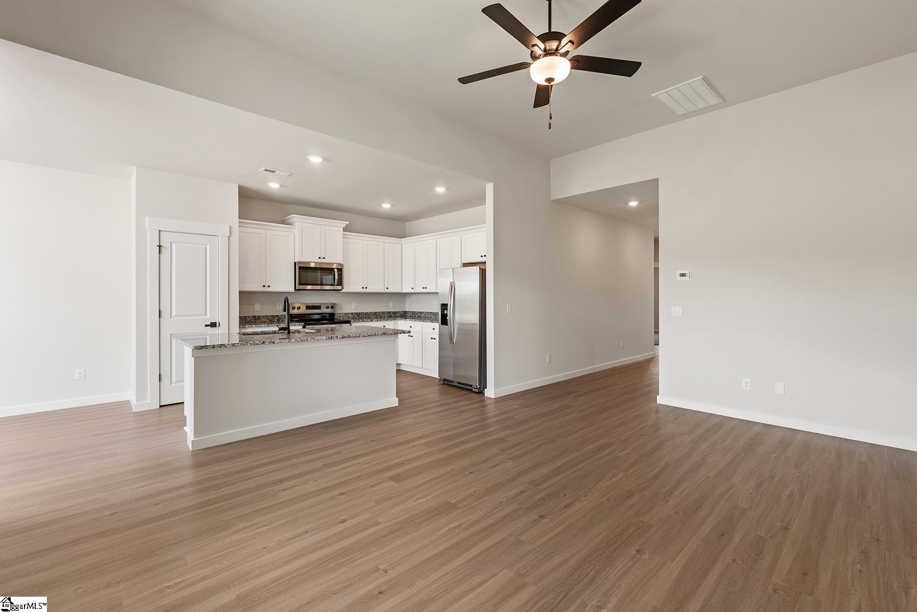 426 West Claywalk Road Property Photo 2