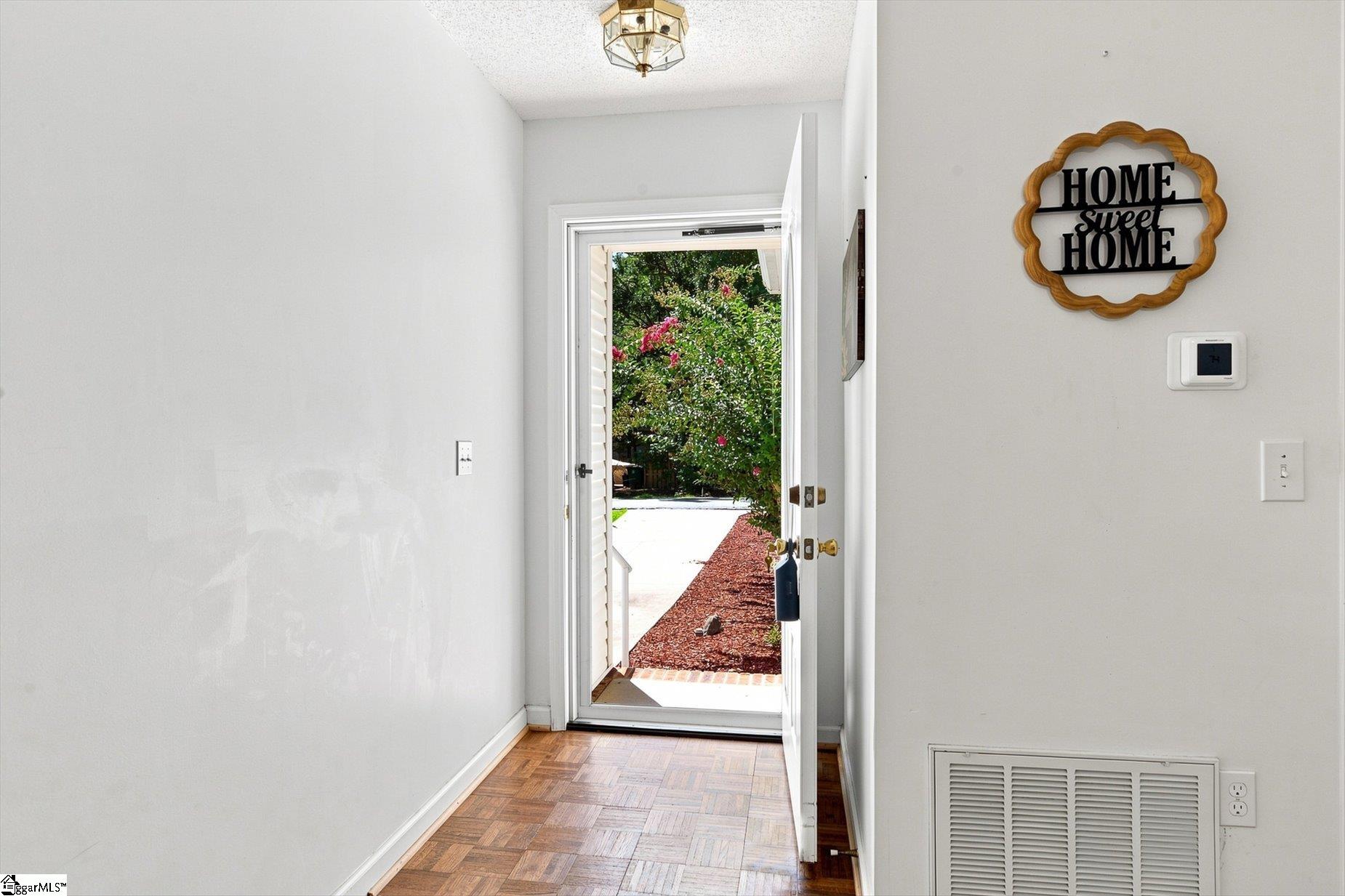 109 E Street Property Photo 8