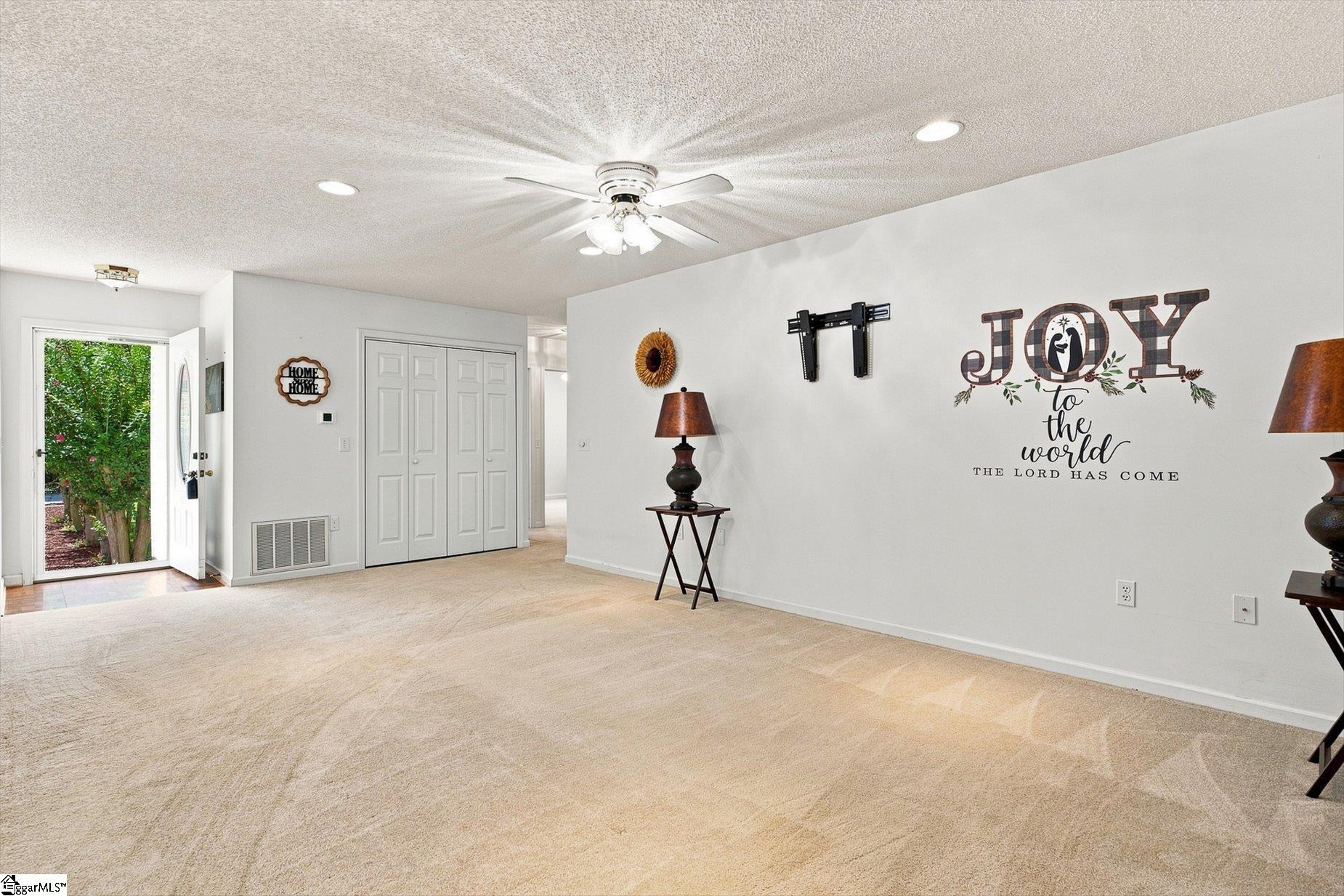 109 E Street Property Photo 9