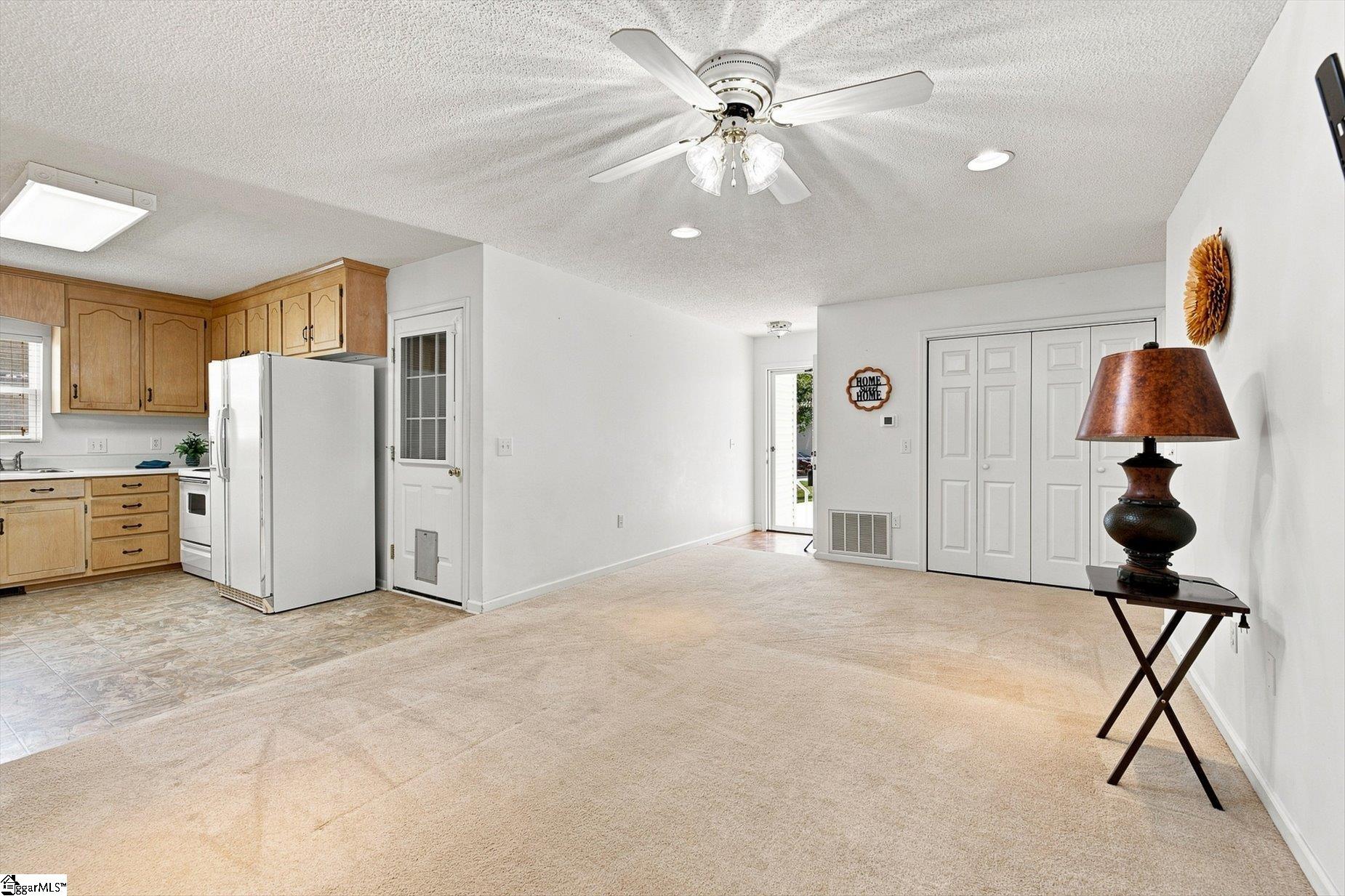 109 E Street Property Photo 10