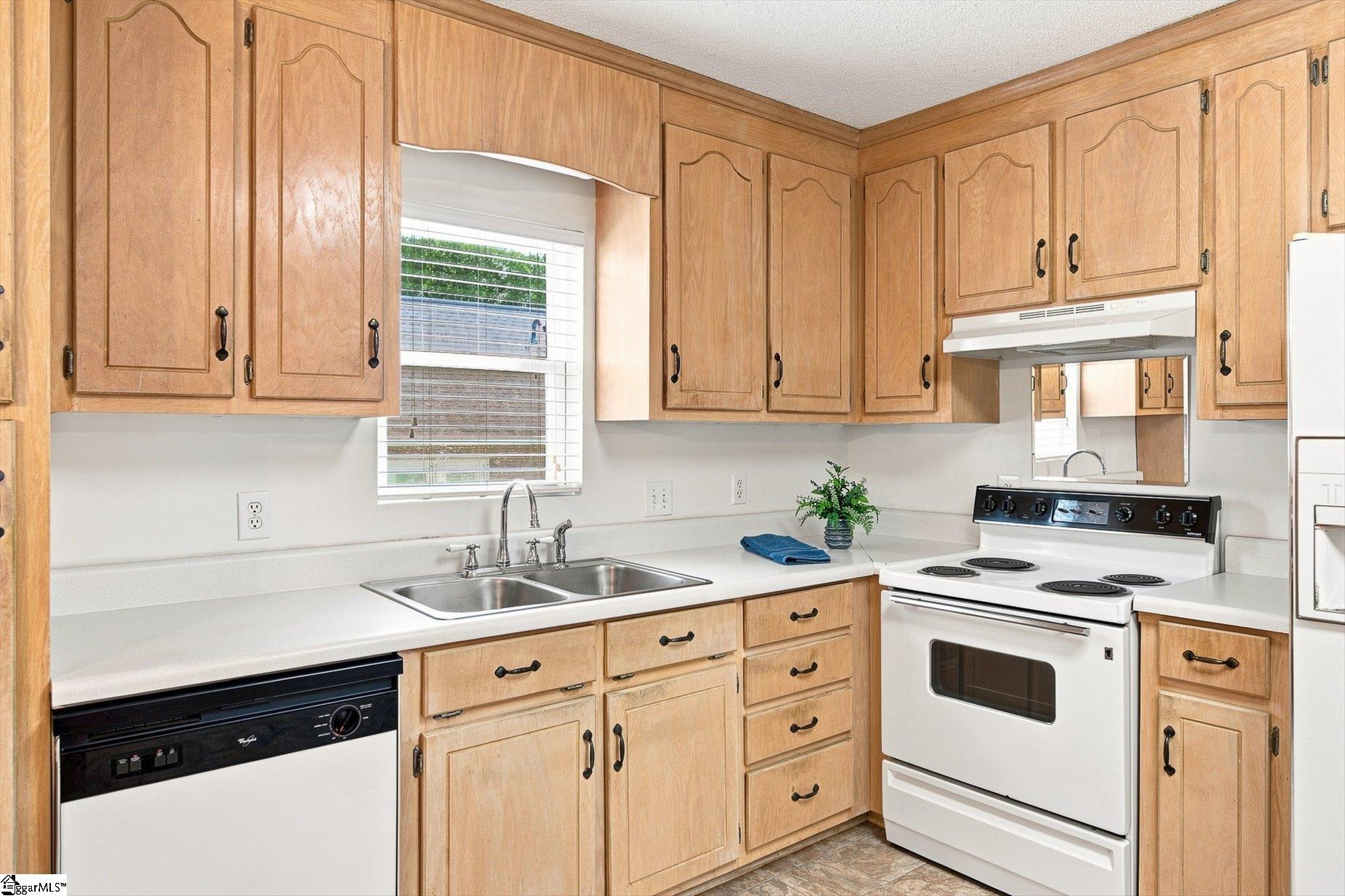 109 E Street Property Photo 15