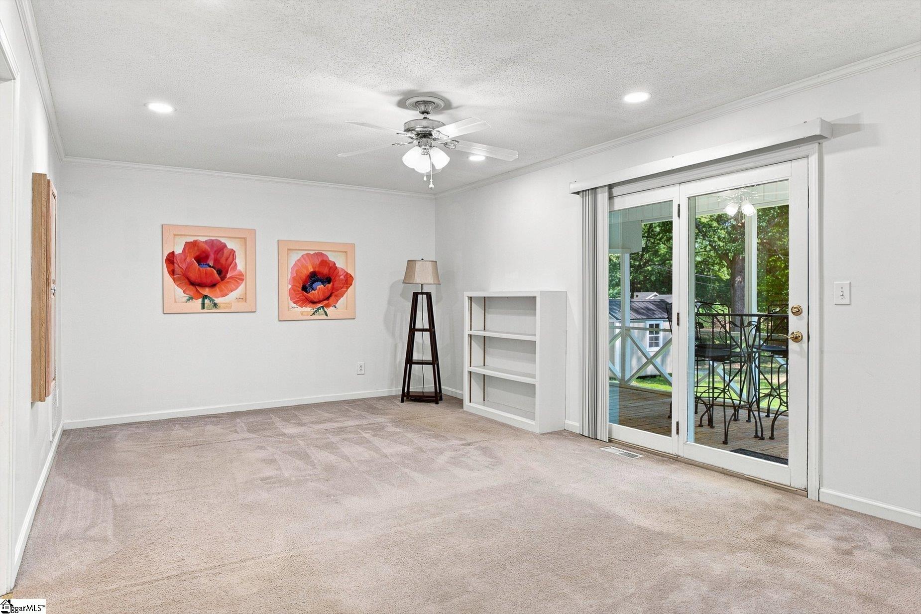 109 E Street Property Photo 18