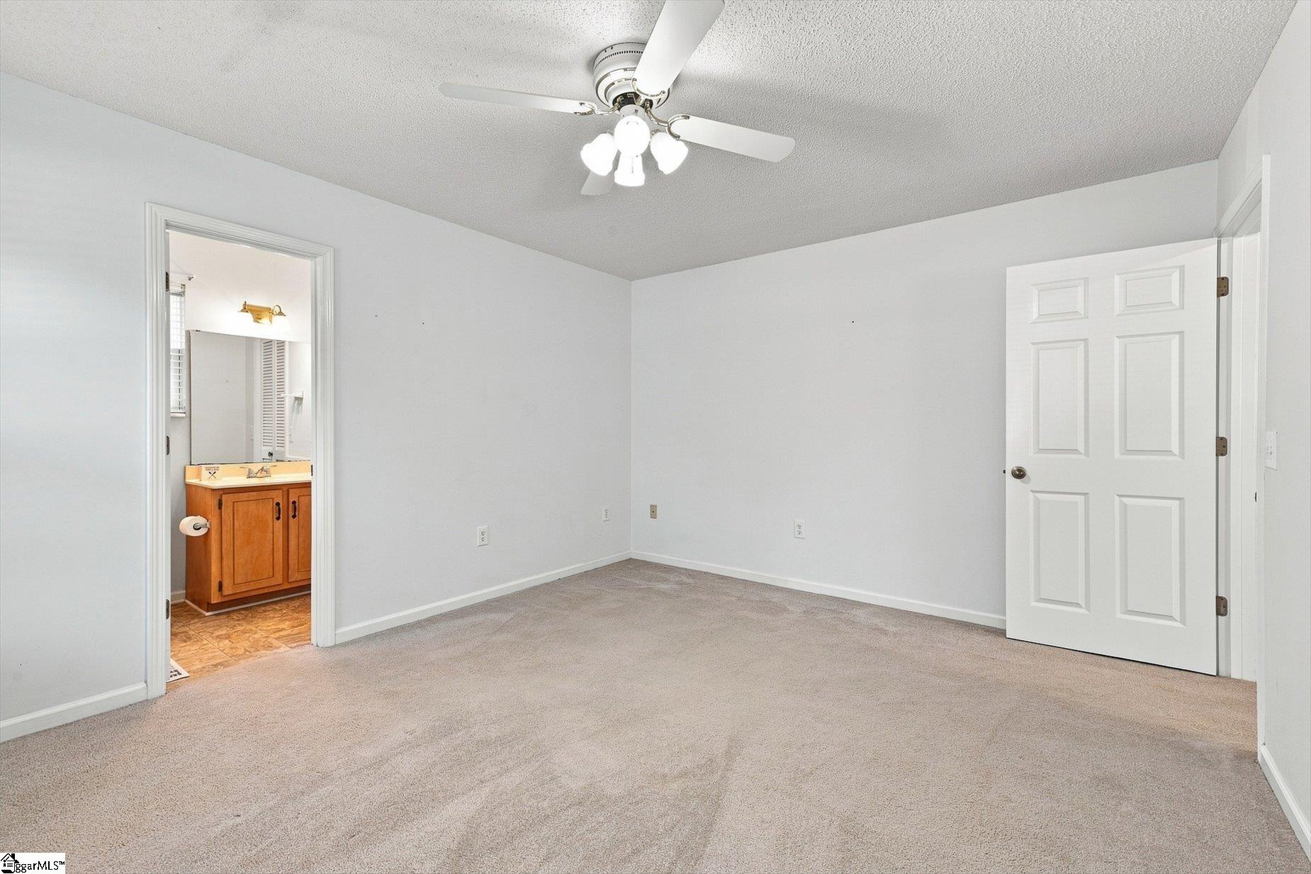 109 E Street Property Photo 28