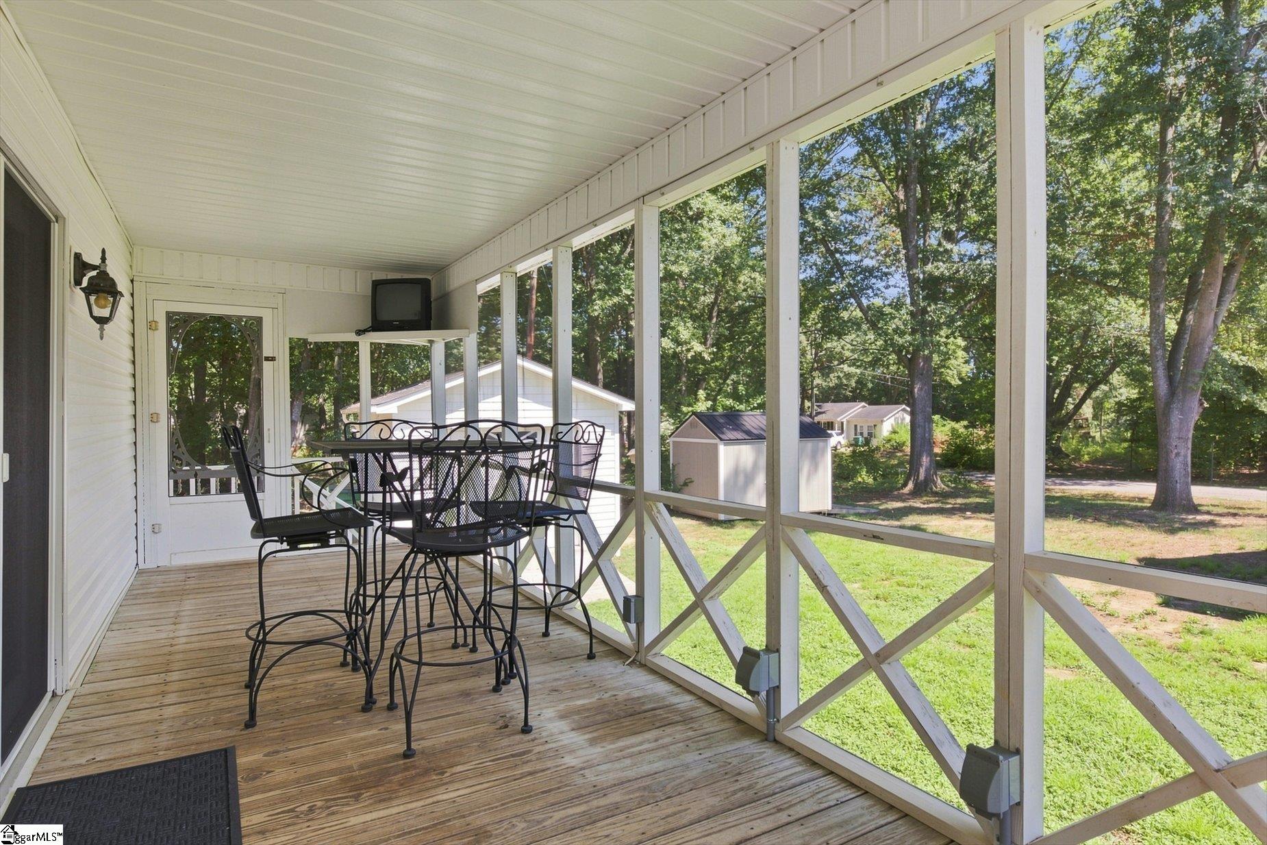 109 E Street Property Photo 40