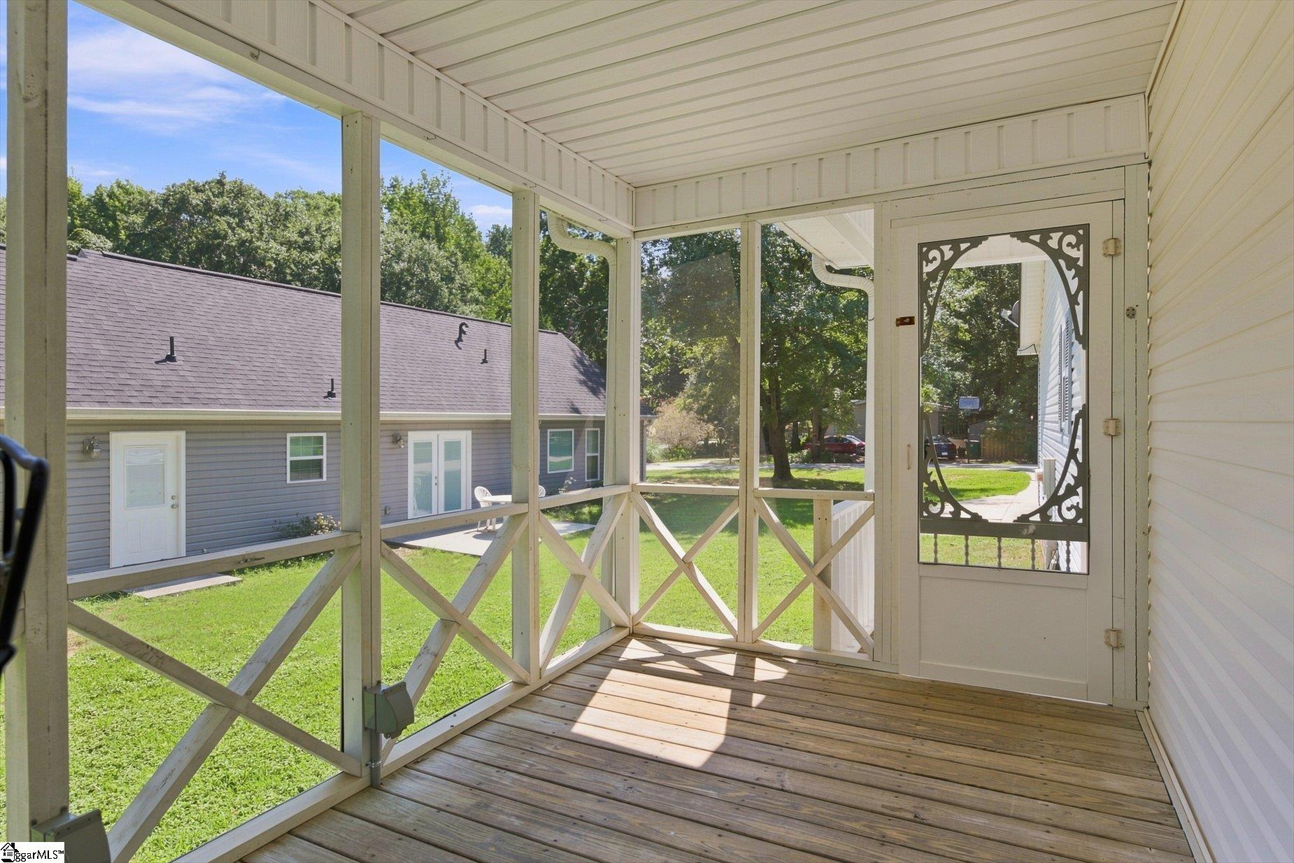 109 E Street Property Photo 41
