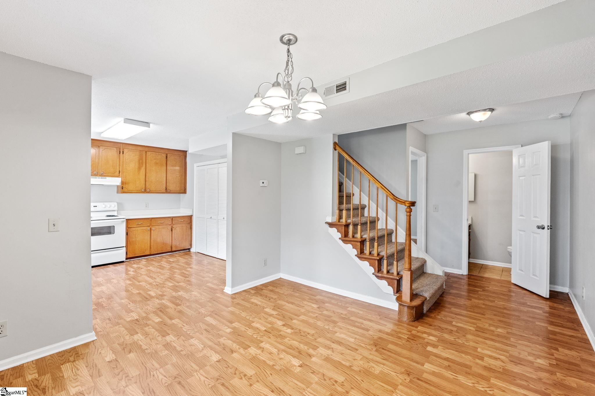 12 Birchview Street Property Photo 9