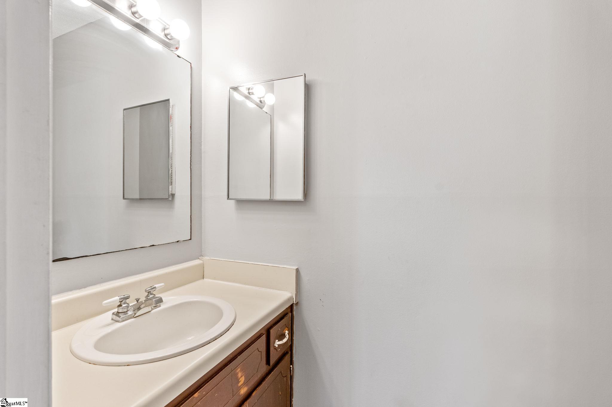 12 Birchview Street Property Photo 14