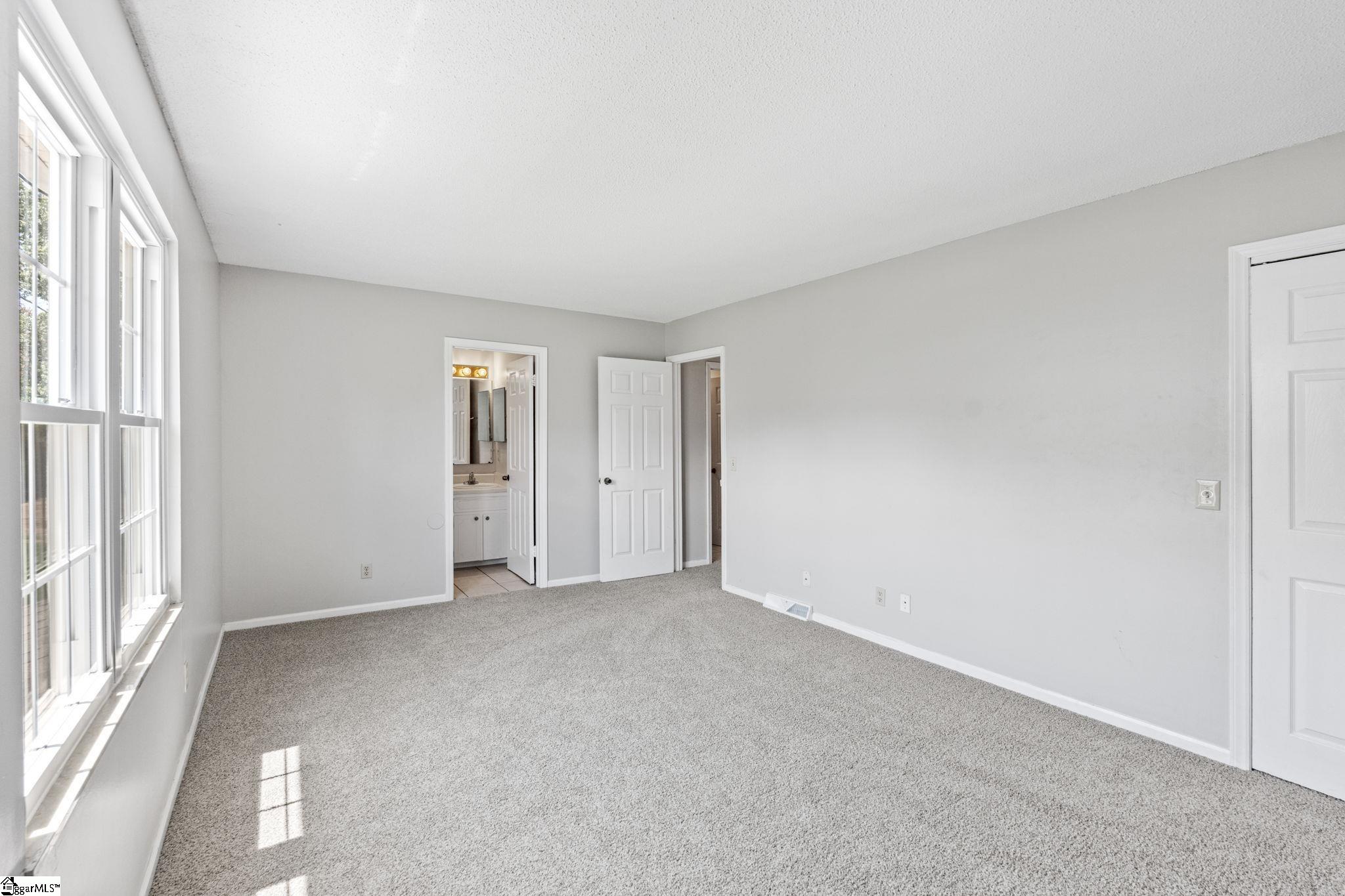 12 Birchview Street Property Photo 16