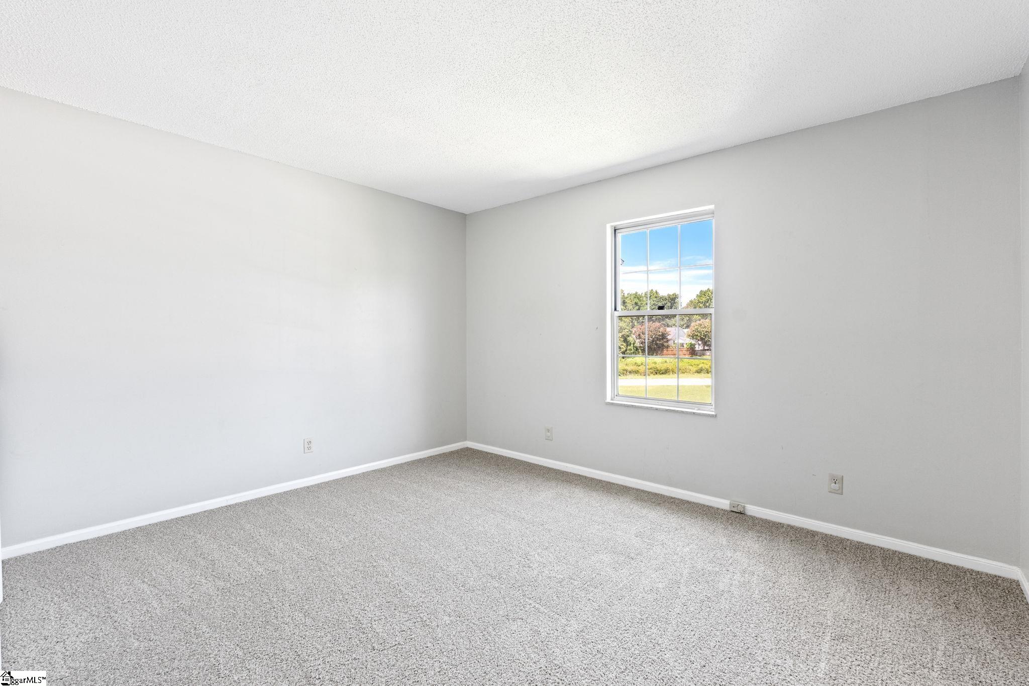 12 Birchview Street Property Photo 18