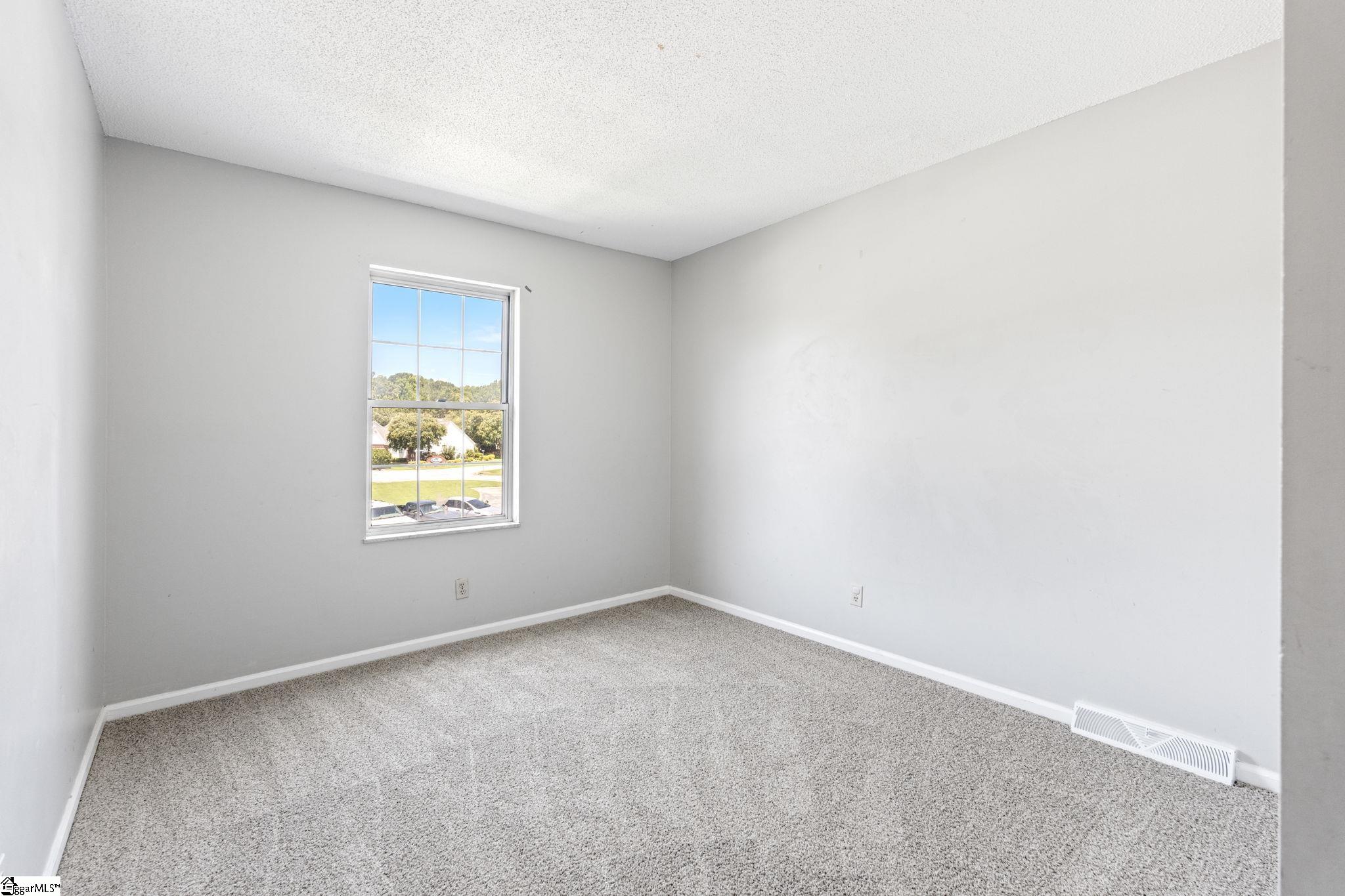 12 Birchview Street Property Photo 19