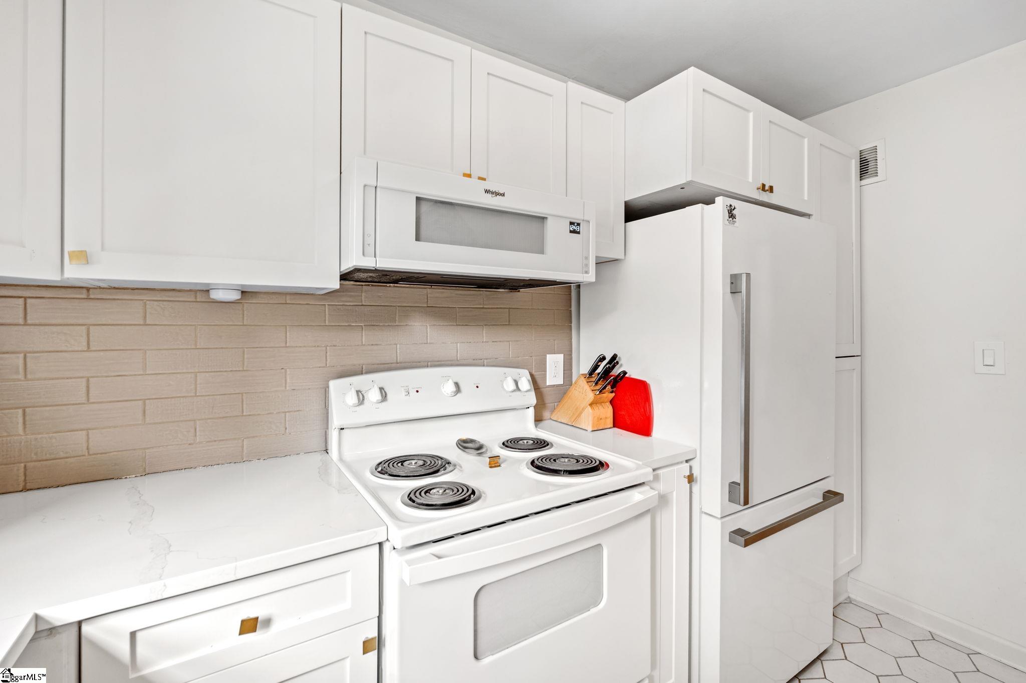 100 Lewis Drive Property Photo 15