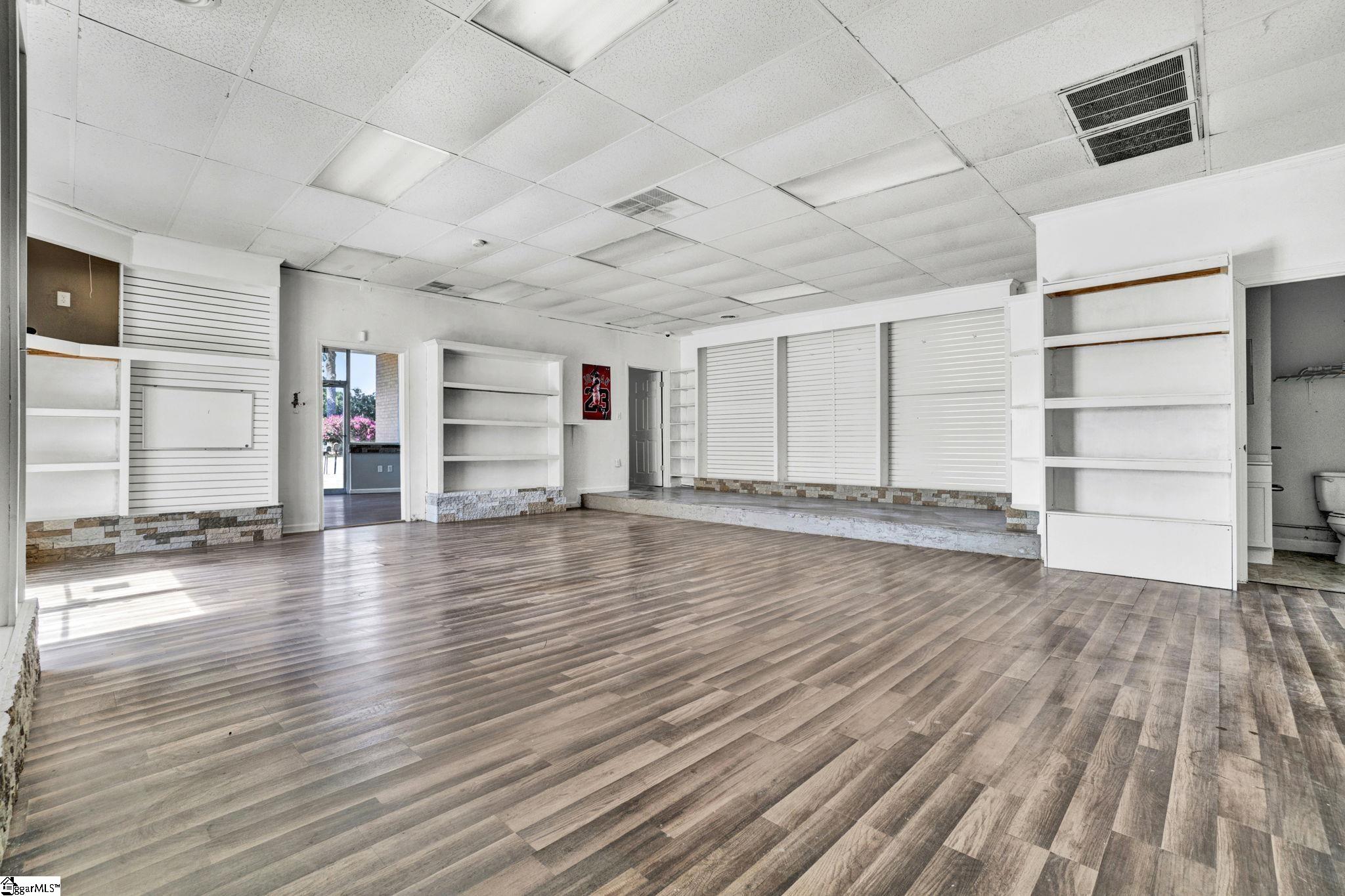 1601852 Property Photo 17