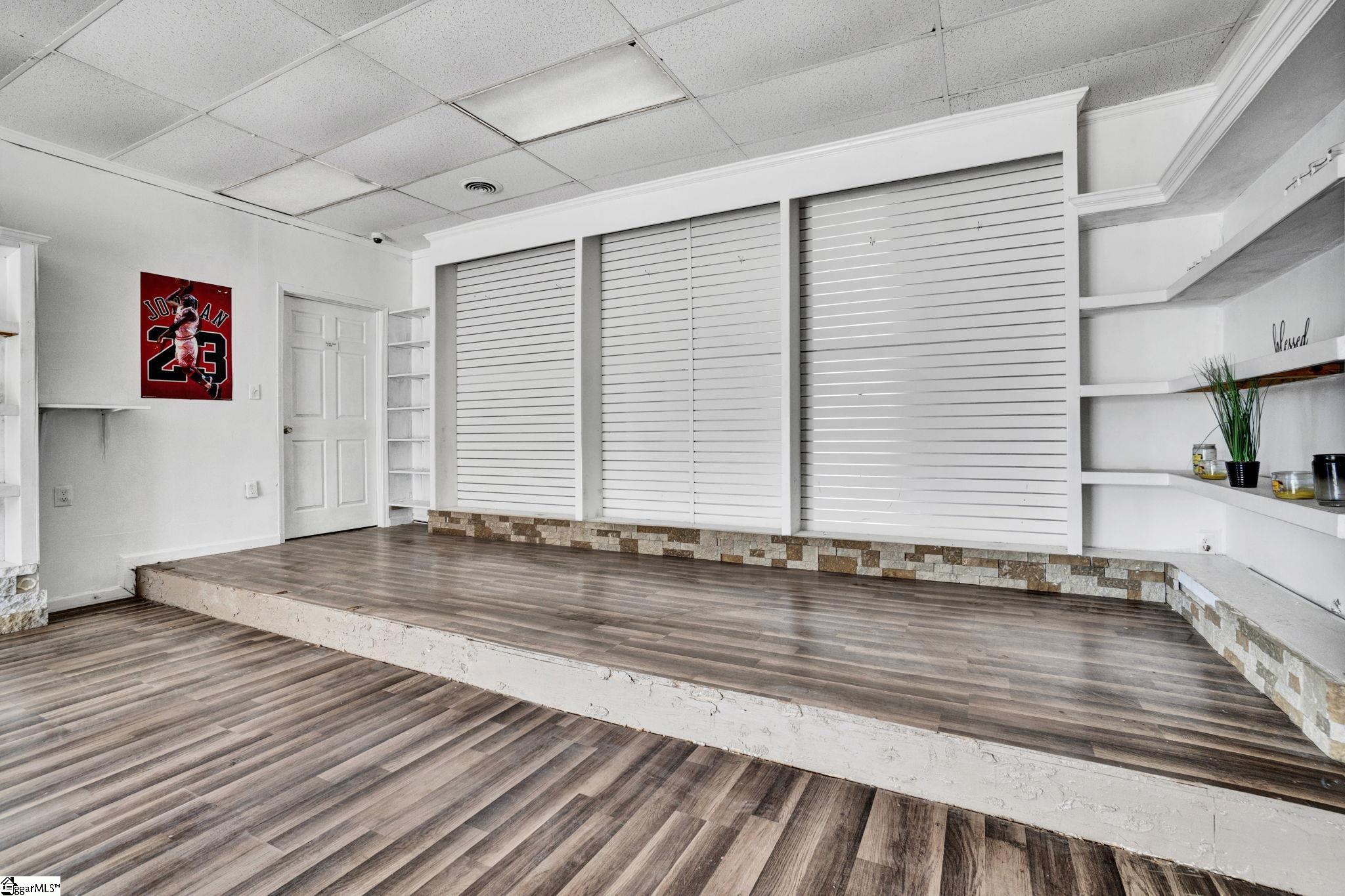 1601852 Property Photo 24