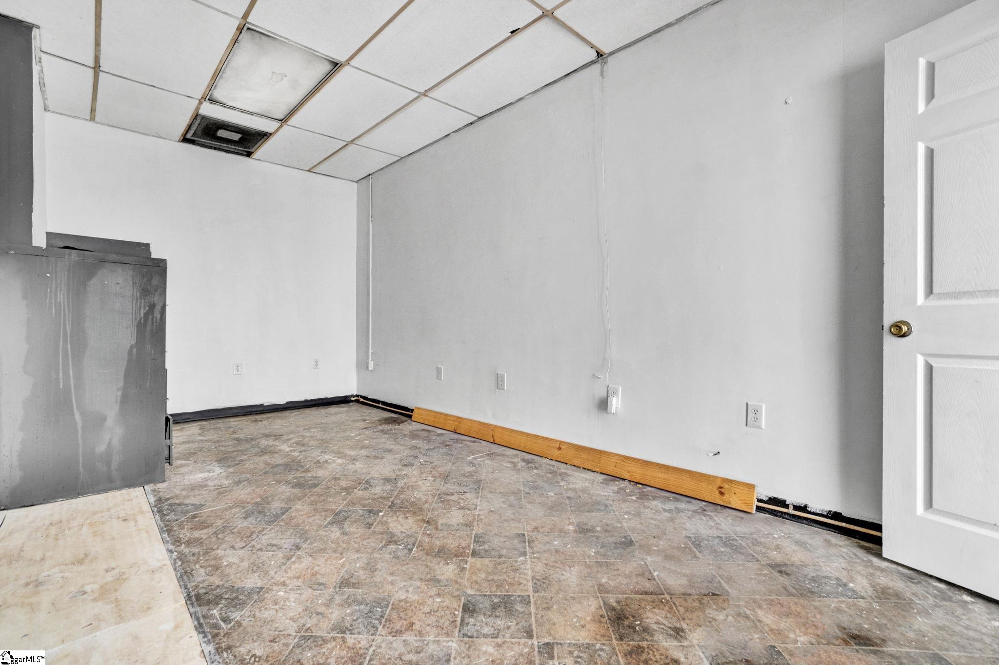 1601852 Property Photo 27