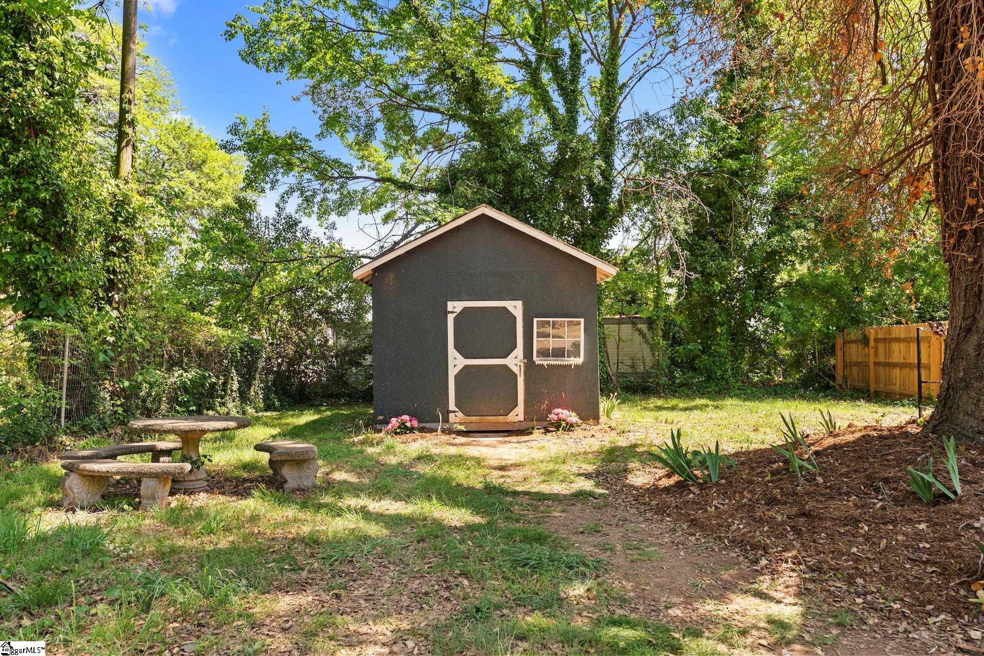 806 Perry Road Property Photo 32