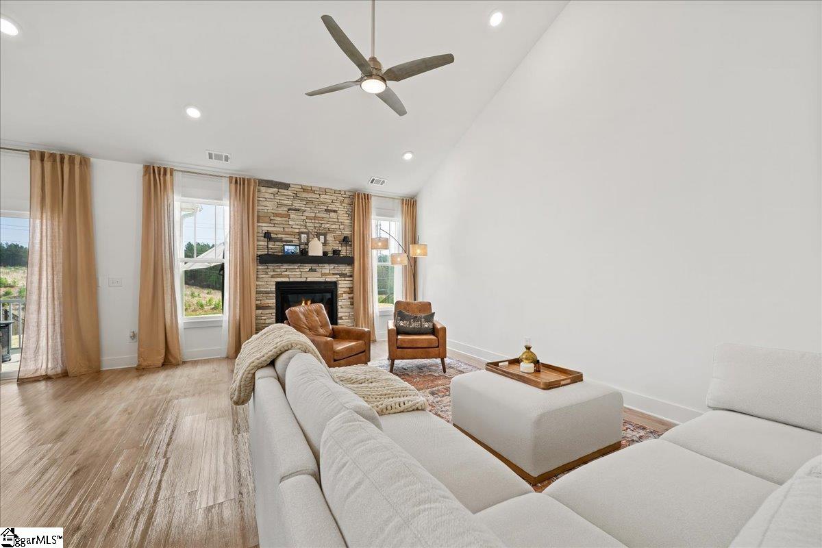 215 Founders Boulevard Property Photo 7