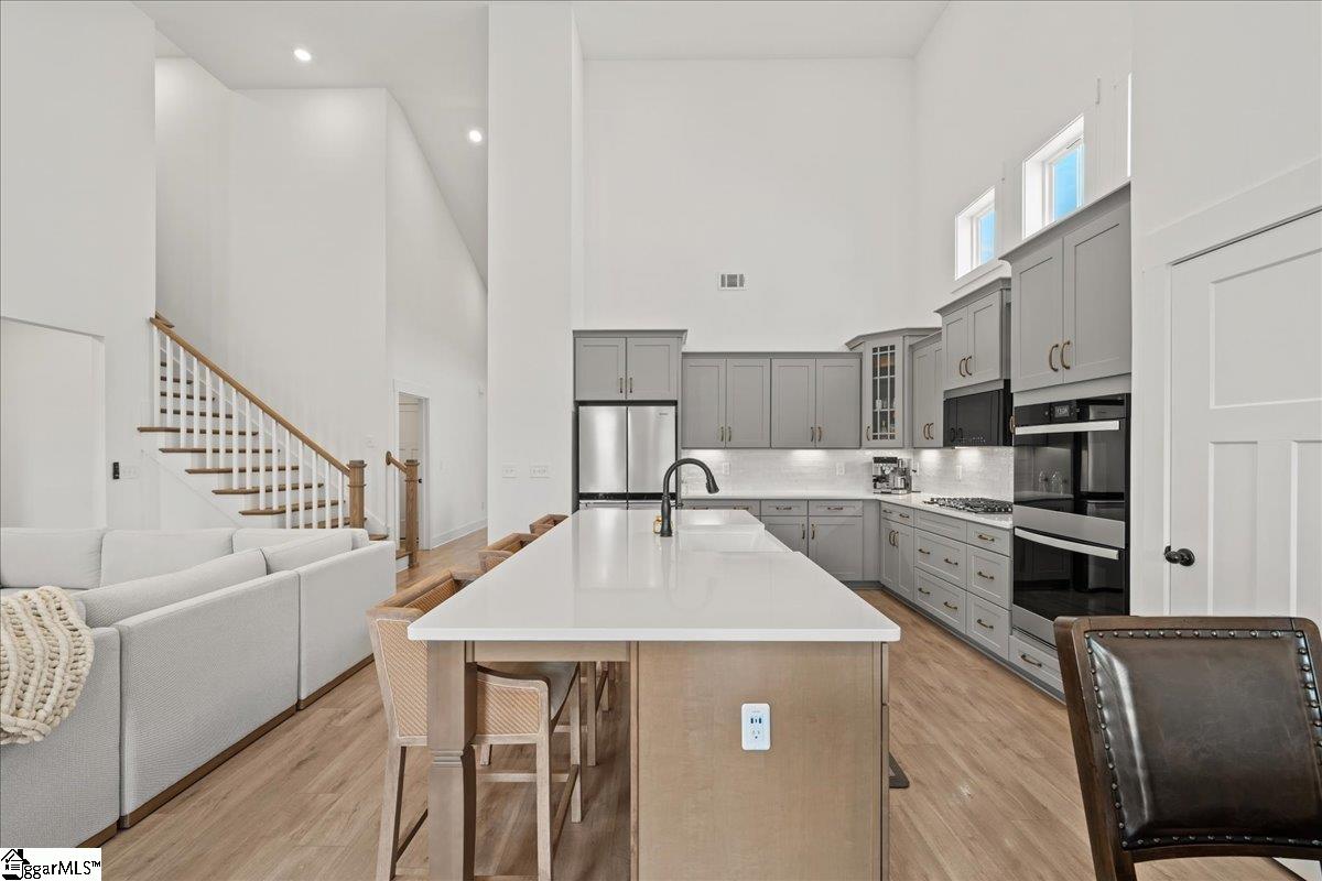 215 Founders Boulevard Property Photo 10