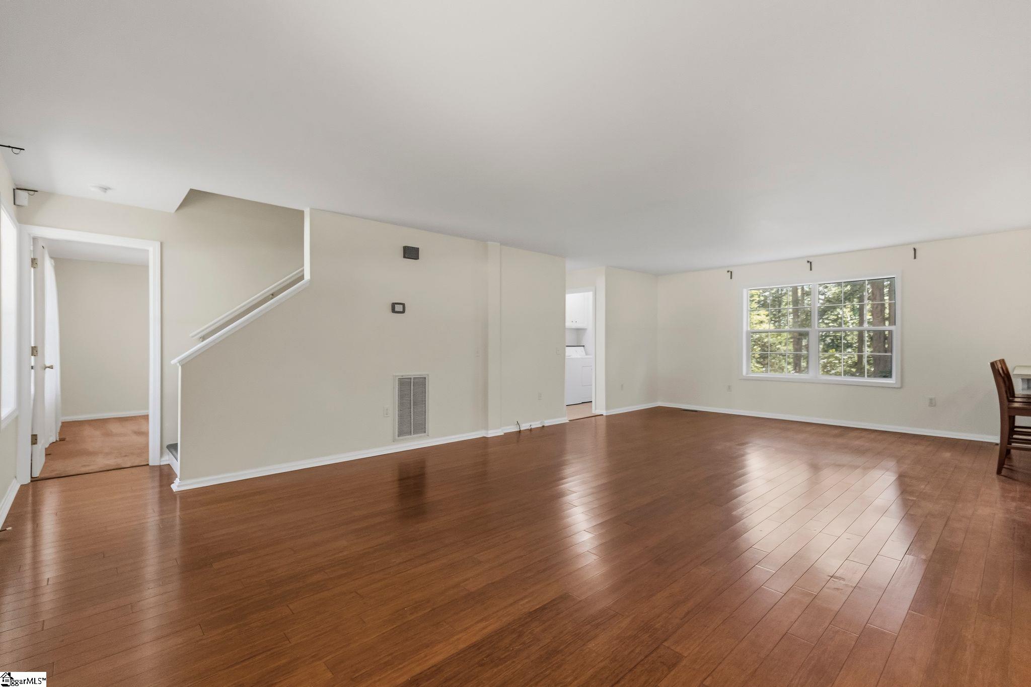 136 Pleasant Woods Road Property Photo 6