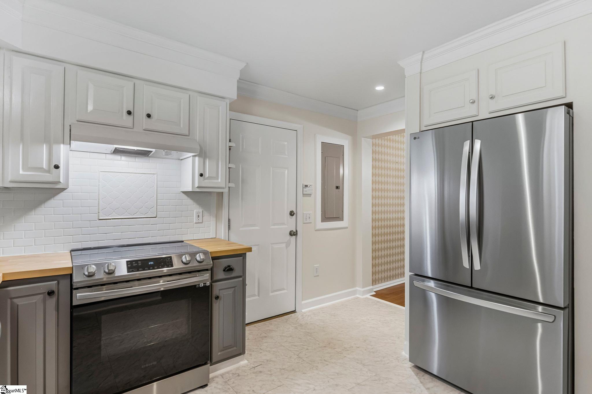136 Pleasant Woods Road Property Photo 11