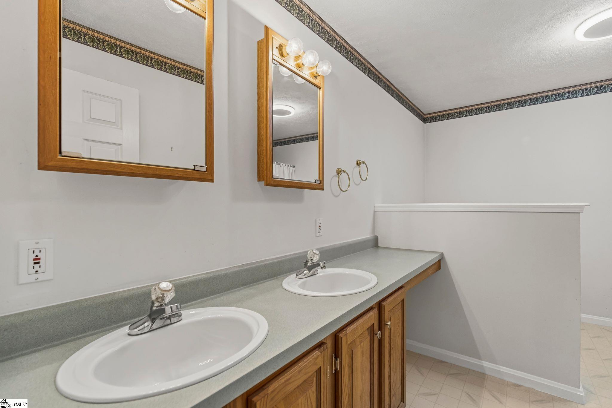 136 Pleasant Woods Road Property Photo 20