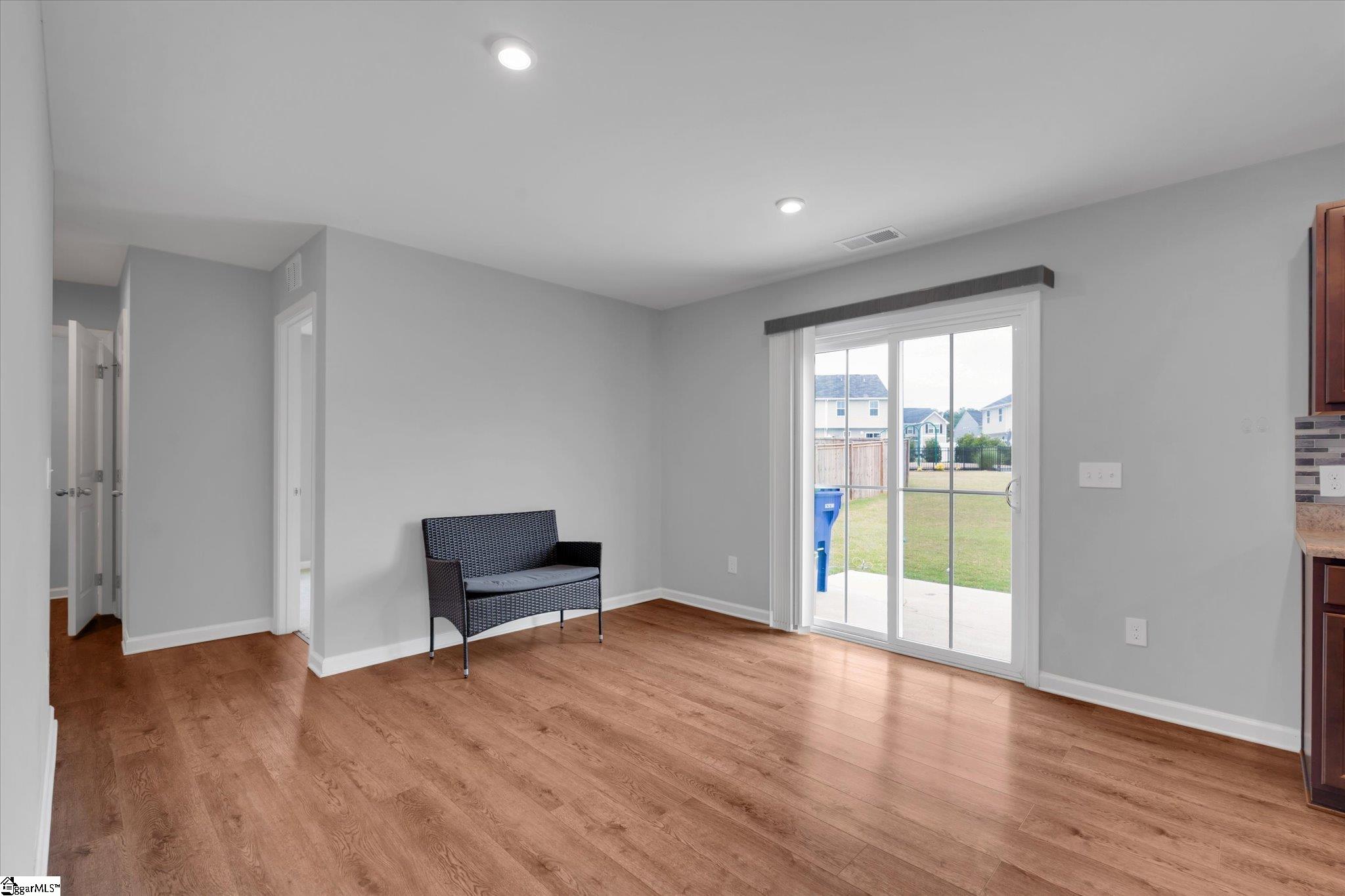 819 Throckmorton Court Property Photo 11