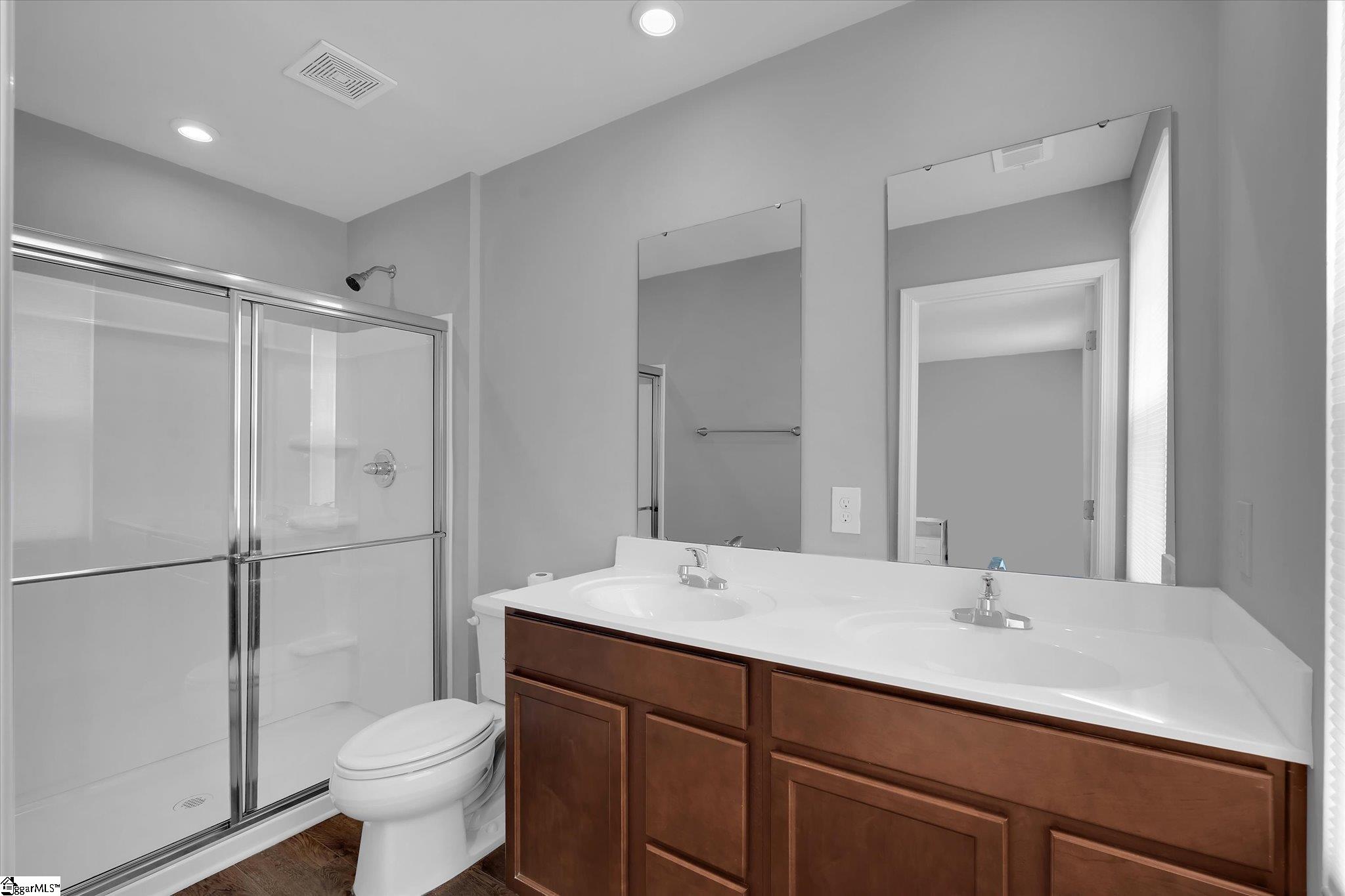 819 Throckmorton Court Property Photo 19