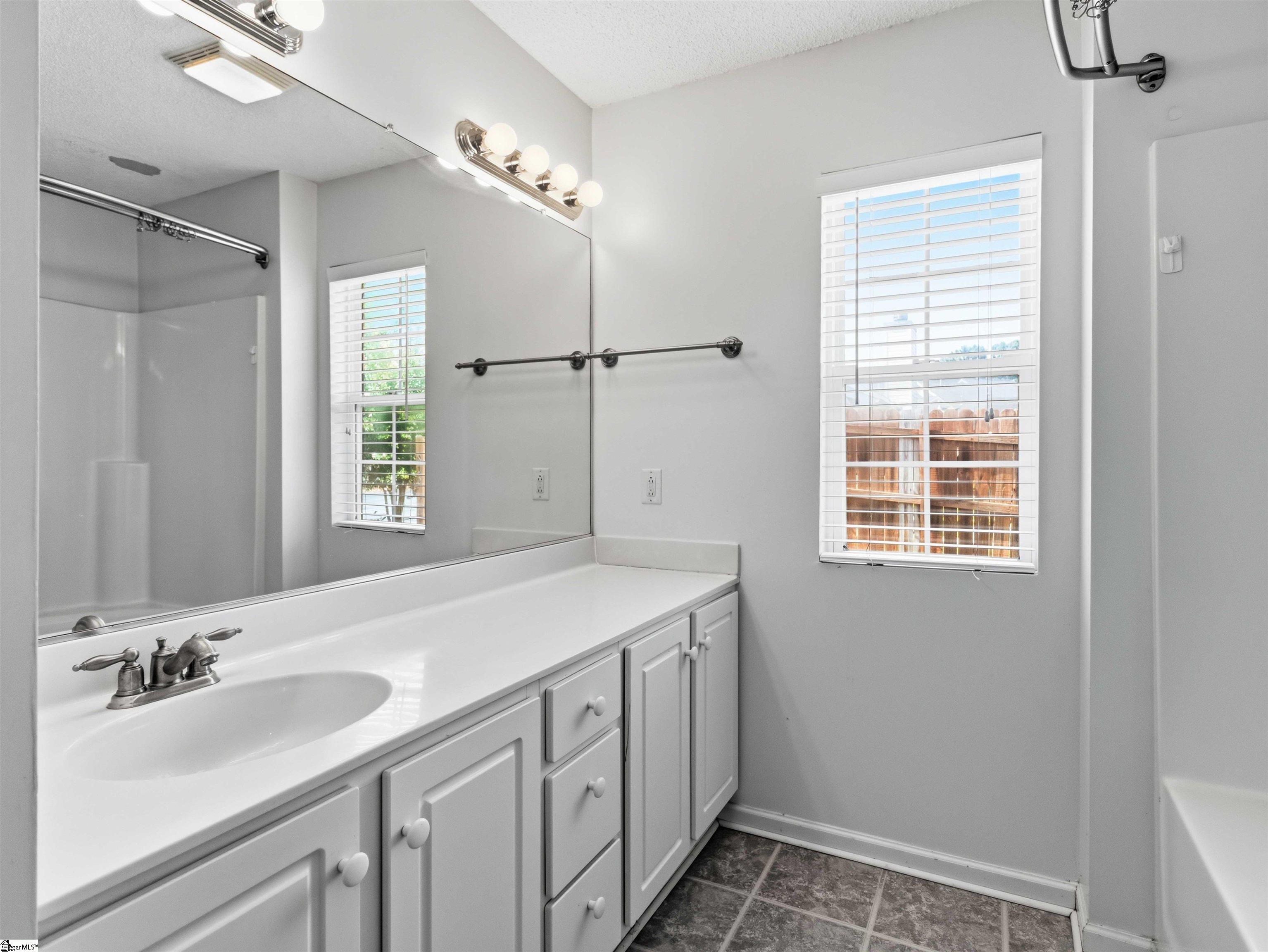 206 Woodruff Park Lane Property Photo 10