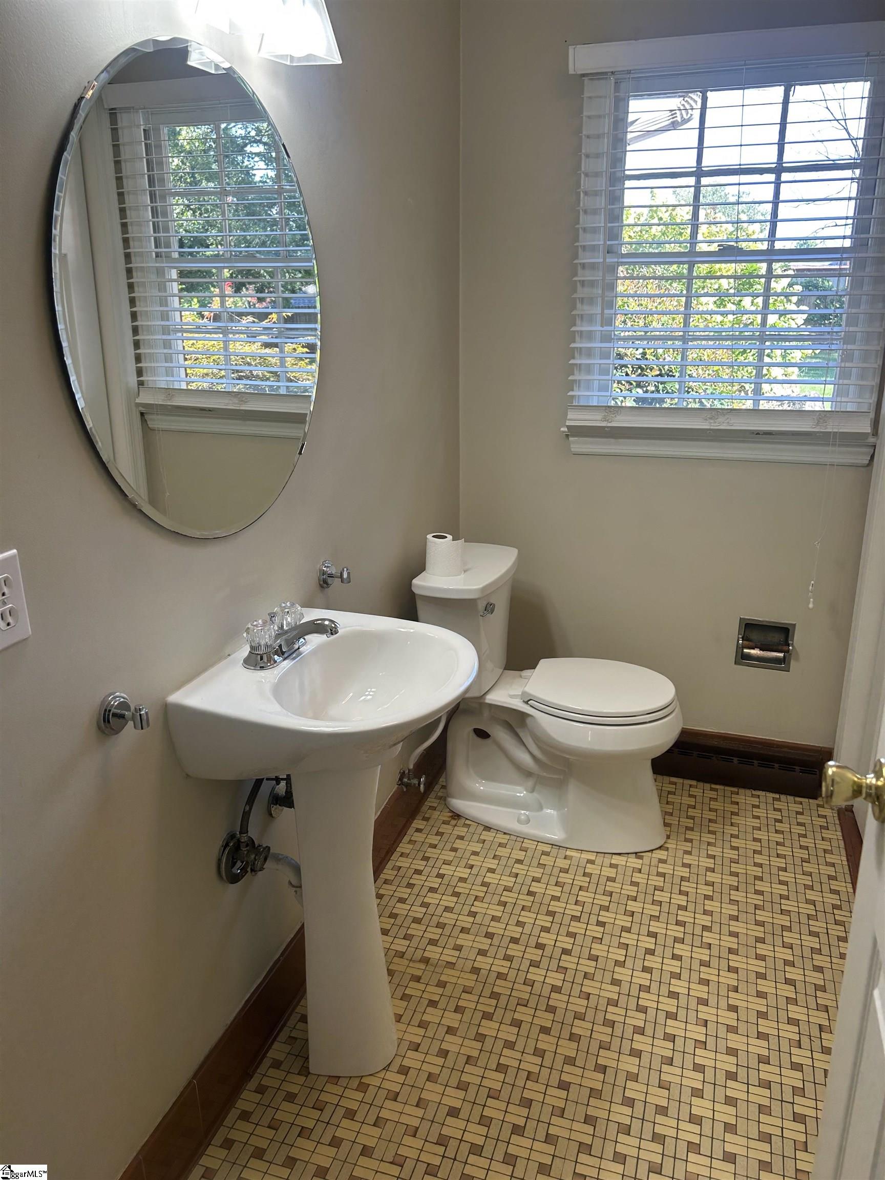 129 Sunset Drive Property Photo 14