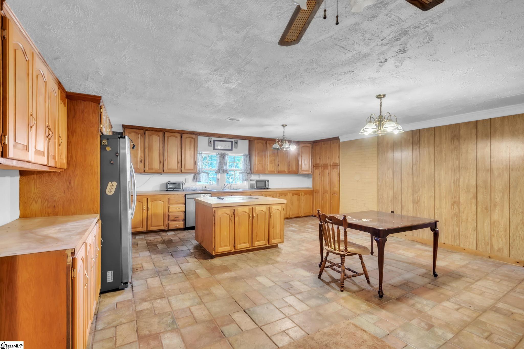 602 Harper Road Property Photo 8