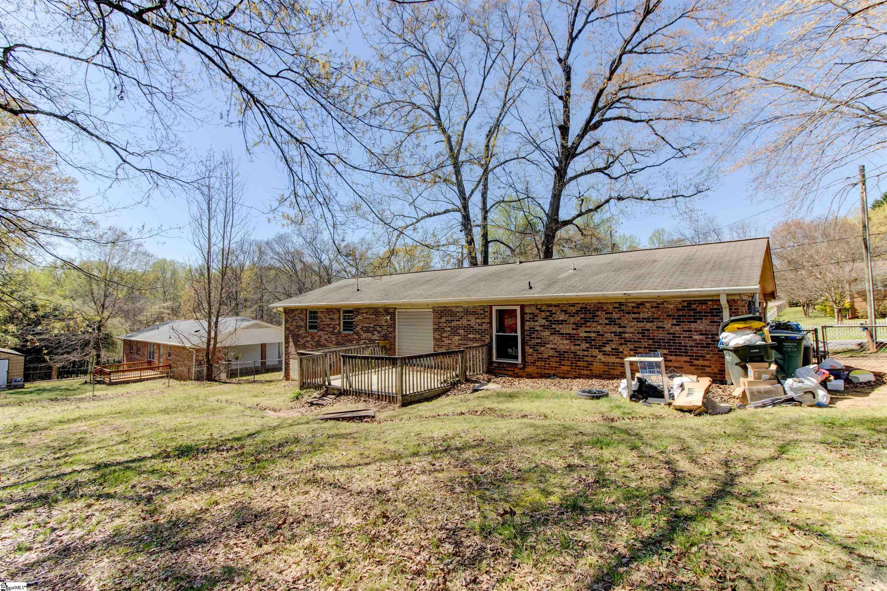 301 Oaklane Drive Property Photo 4