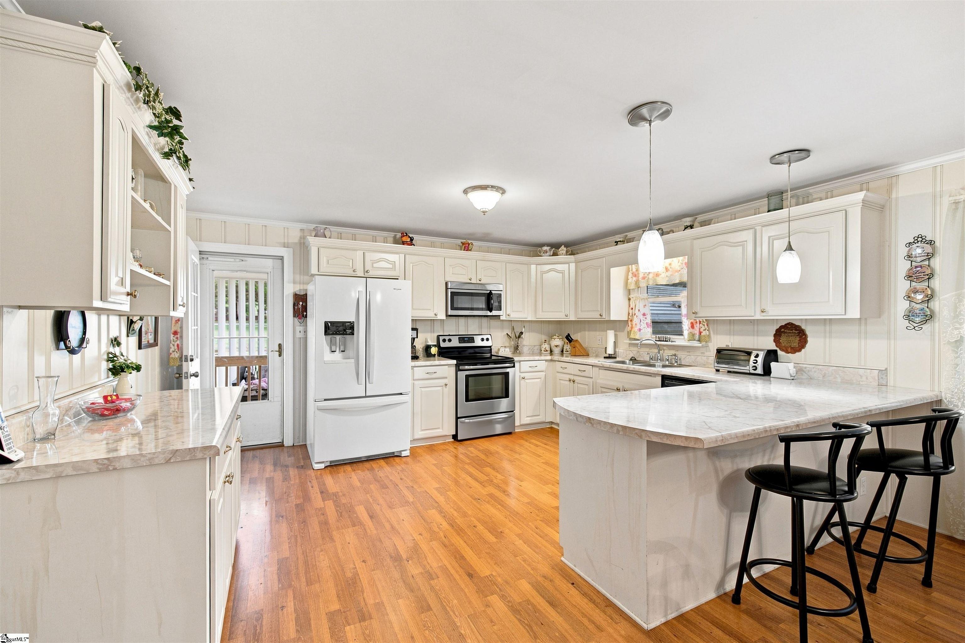 45 Durham Drive Property Photo 3