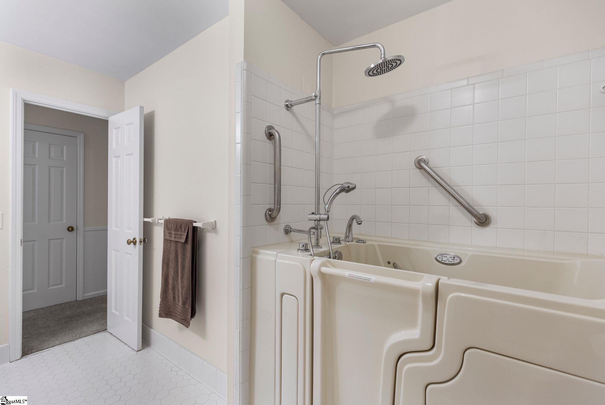 114 Gail Drive Property Photo 37