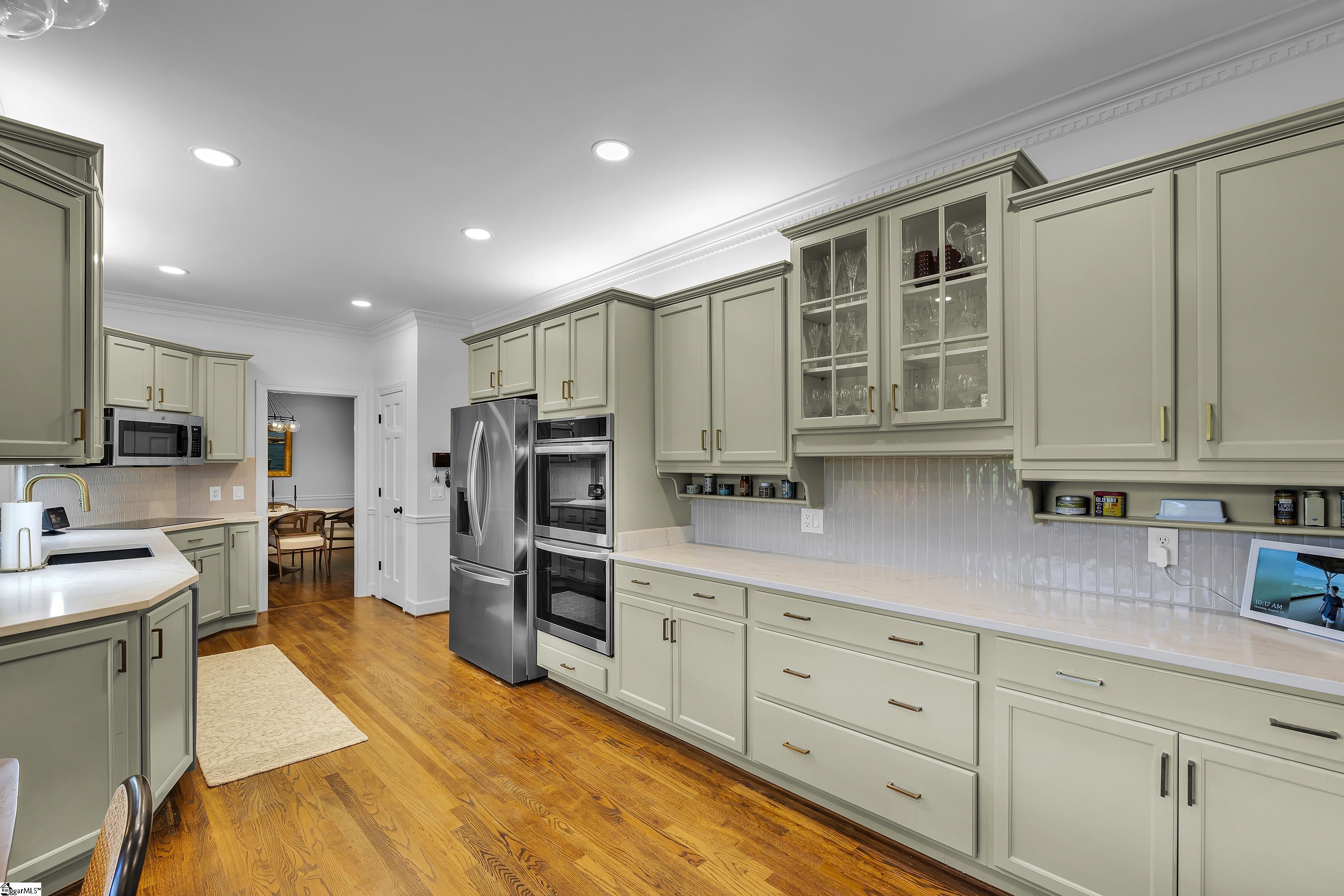 188 Sandstone Drive Property Photo 4