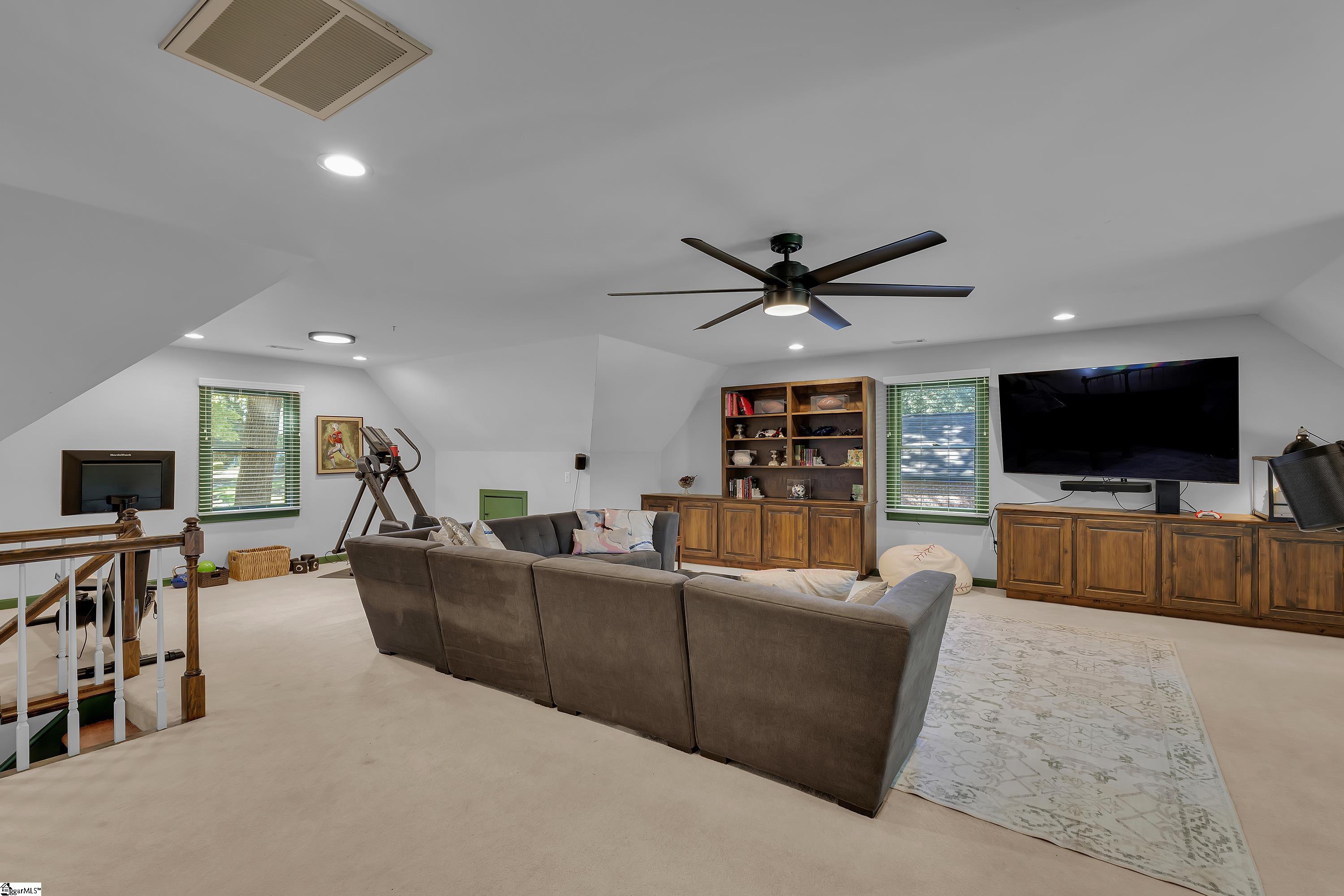 188 Sandstone Drive Property Photo 34
