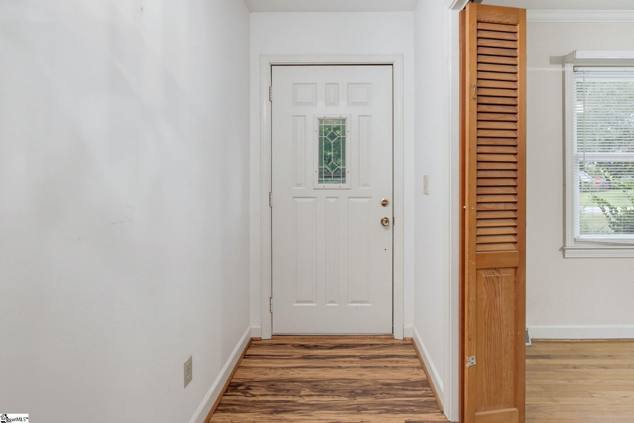 106 S Orchard Drive Property Photo 7