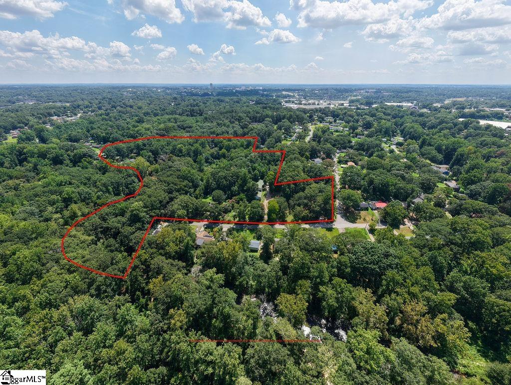 740 Kenmore Drive Property Photo 3