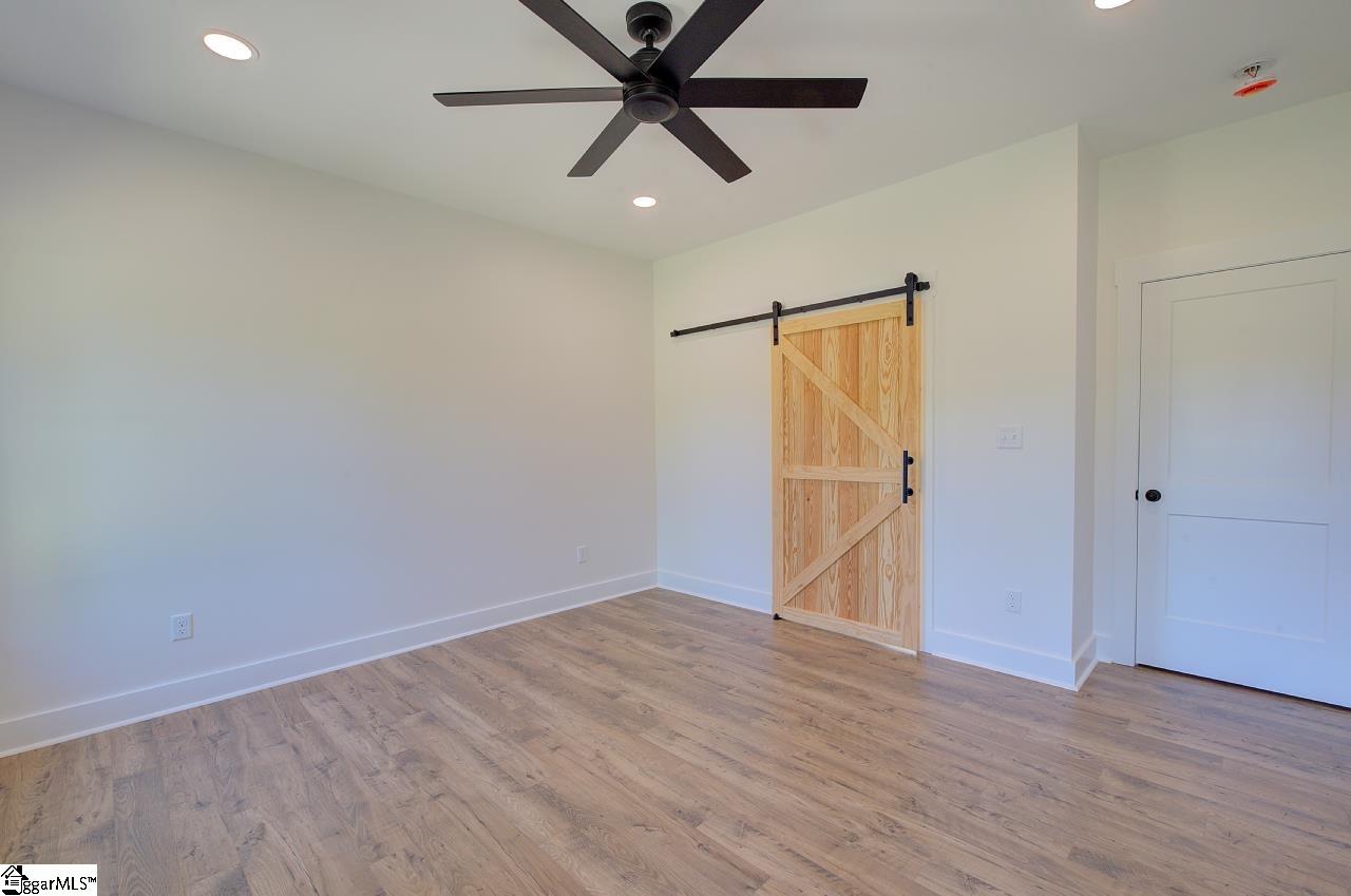 408 Edgewood Drive Property Photo 17