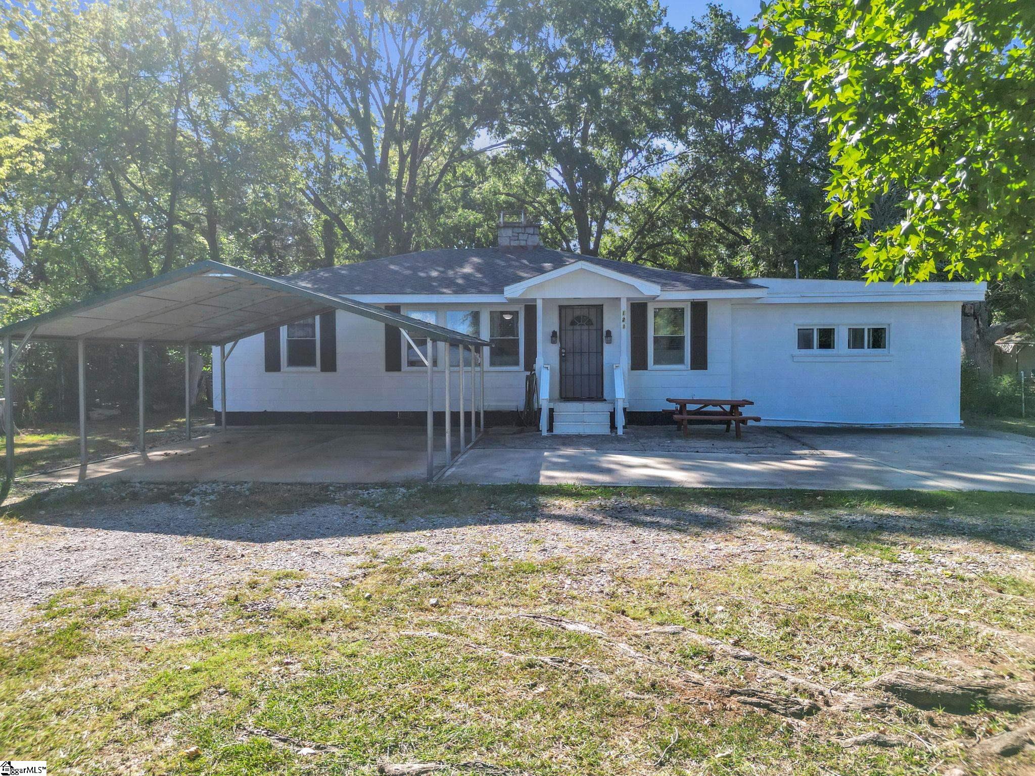 121 Fox Drive Property Photo 1