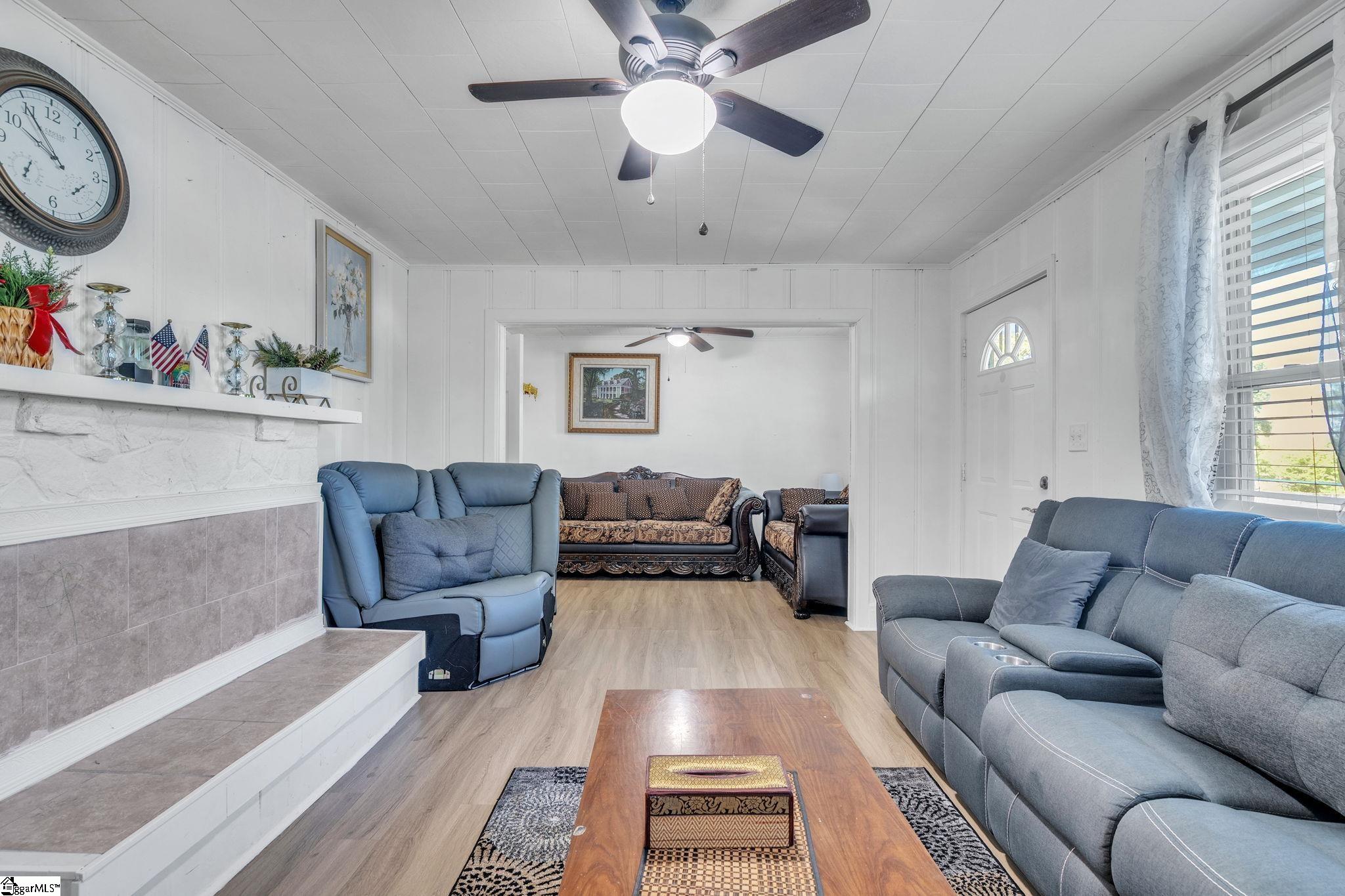 121 Fox Drive Property Photo 4