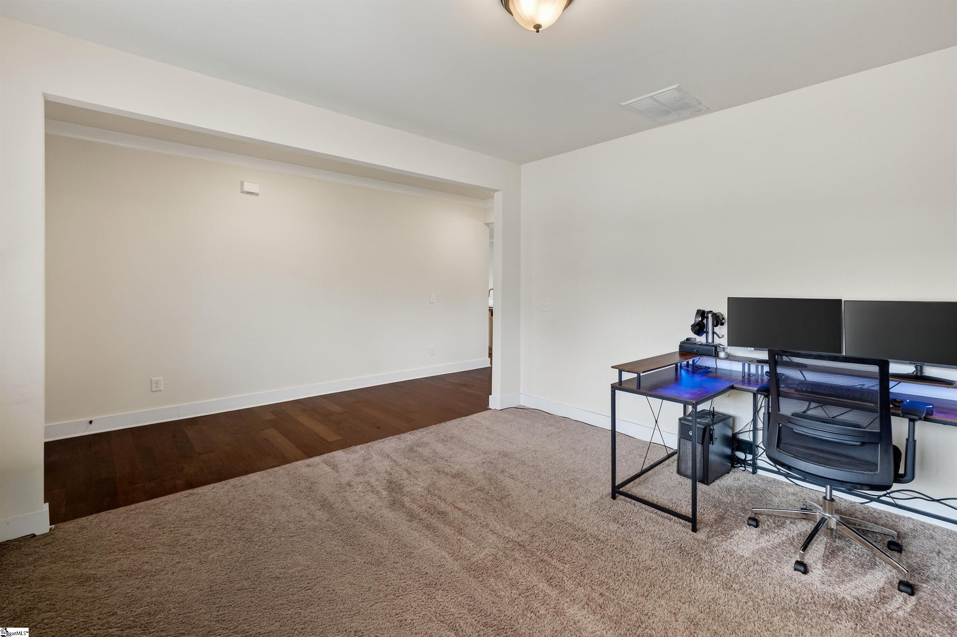 222 Delbourne Lane Property Photo 4