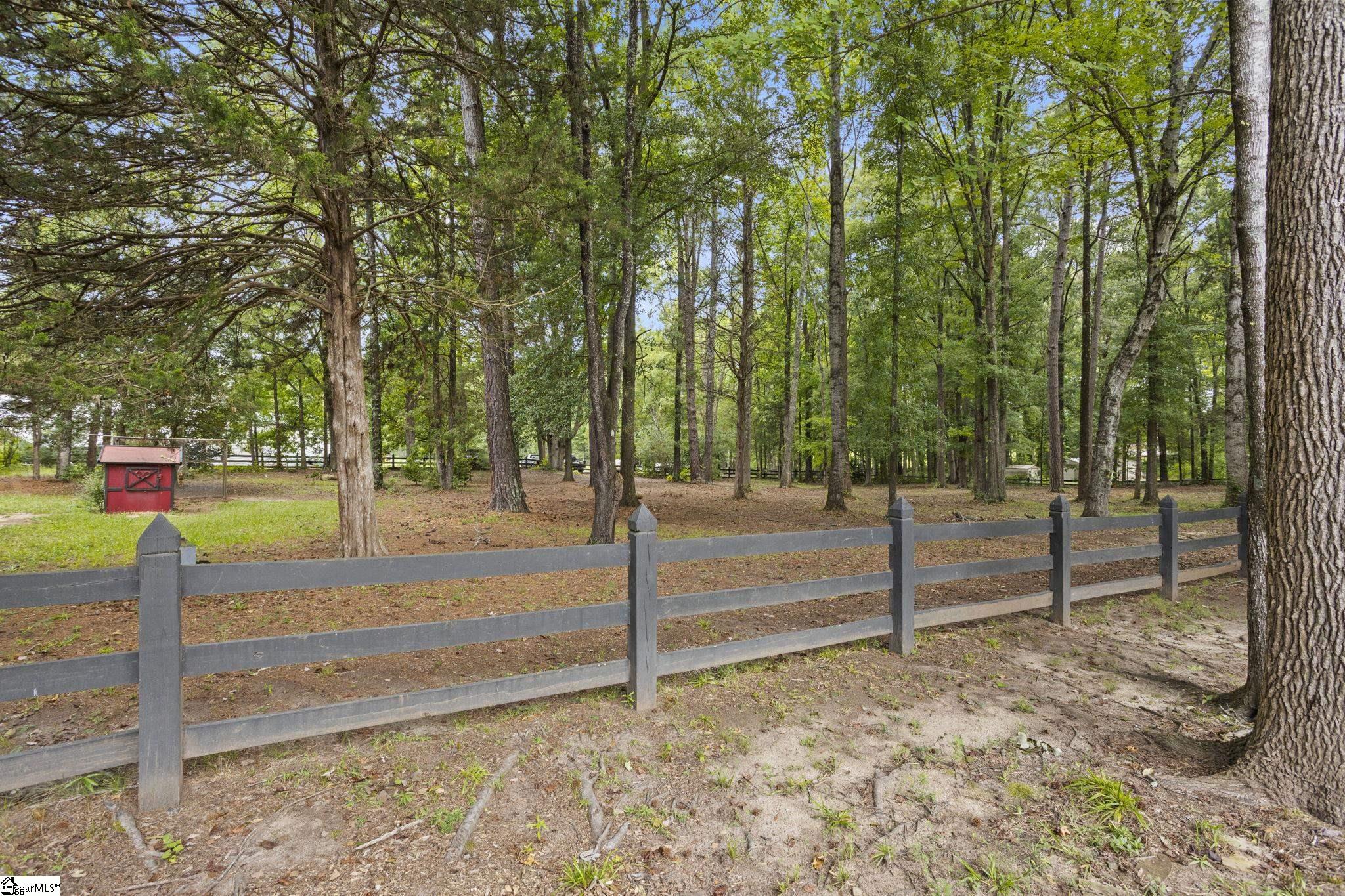 208 Holland Road Property Photo 8