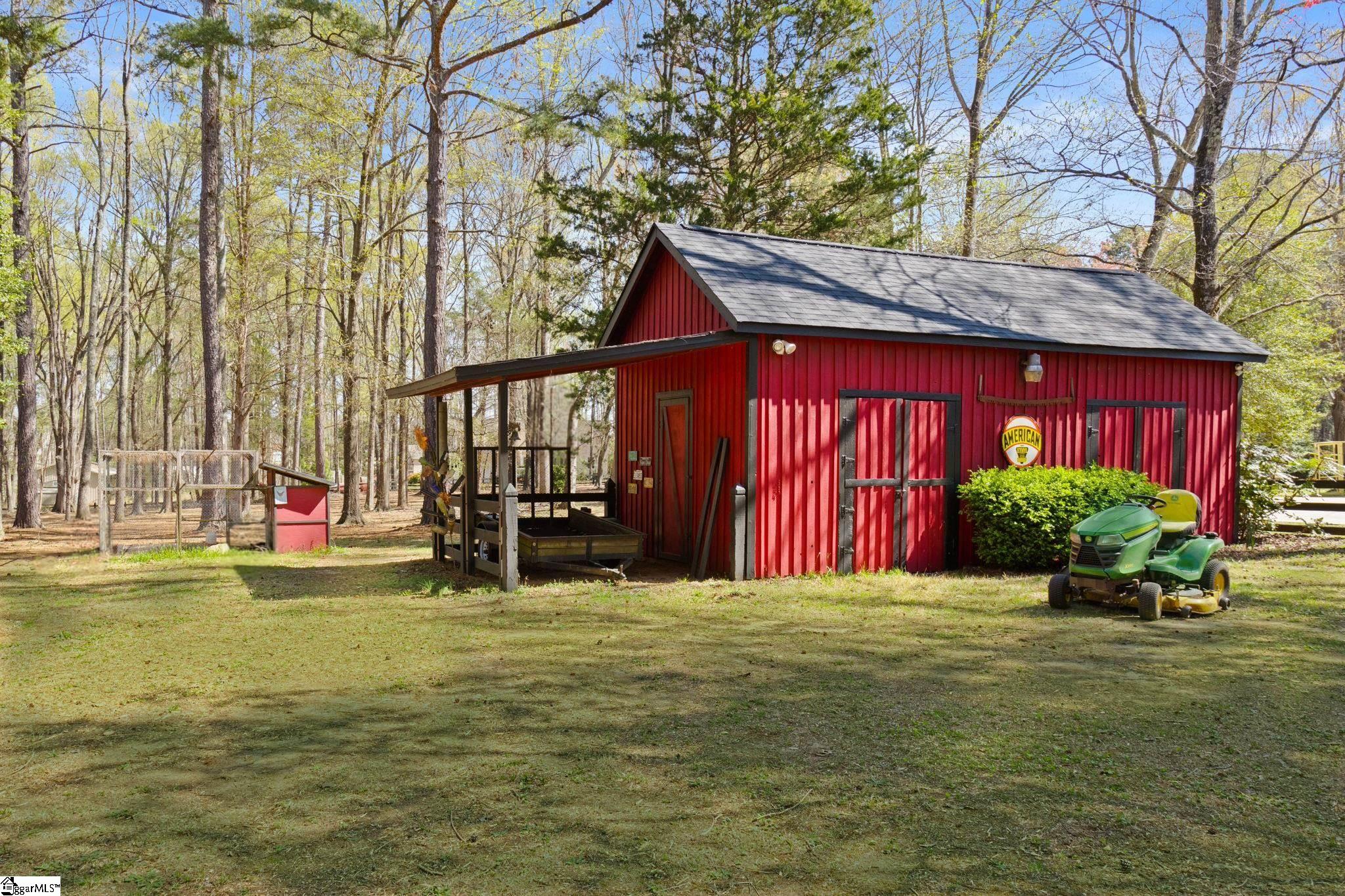 208 Holland Road Property Photo 9