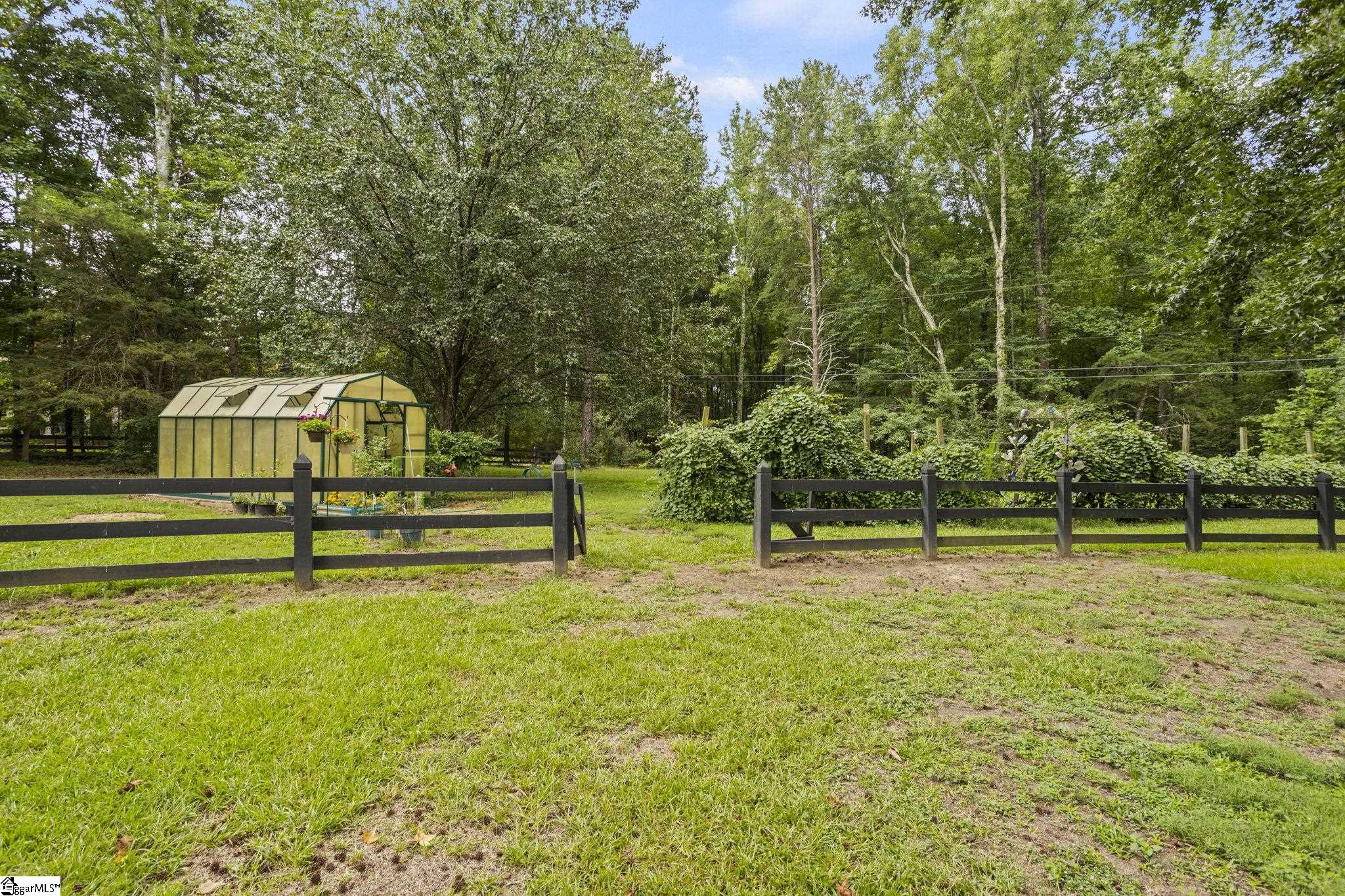 208 Holland Road Property Photo 10