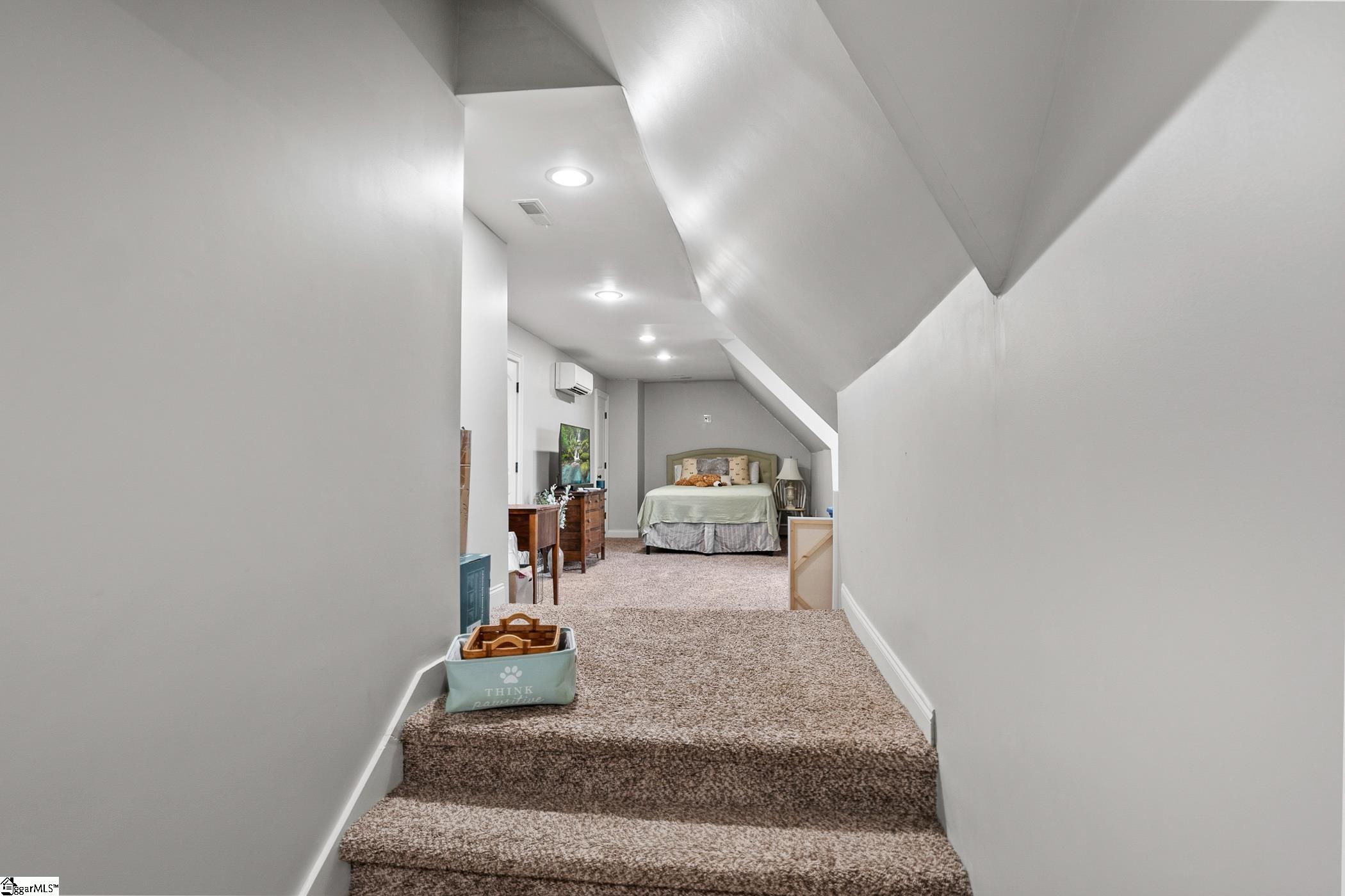 819 E Heathland Drive Property Photo 29