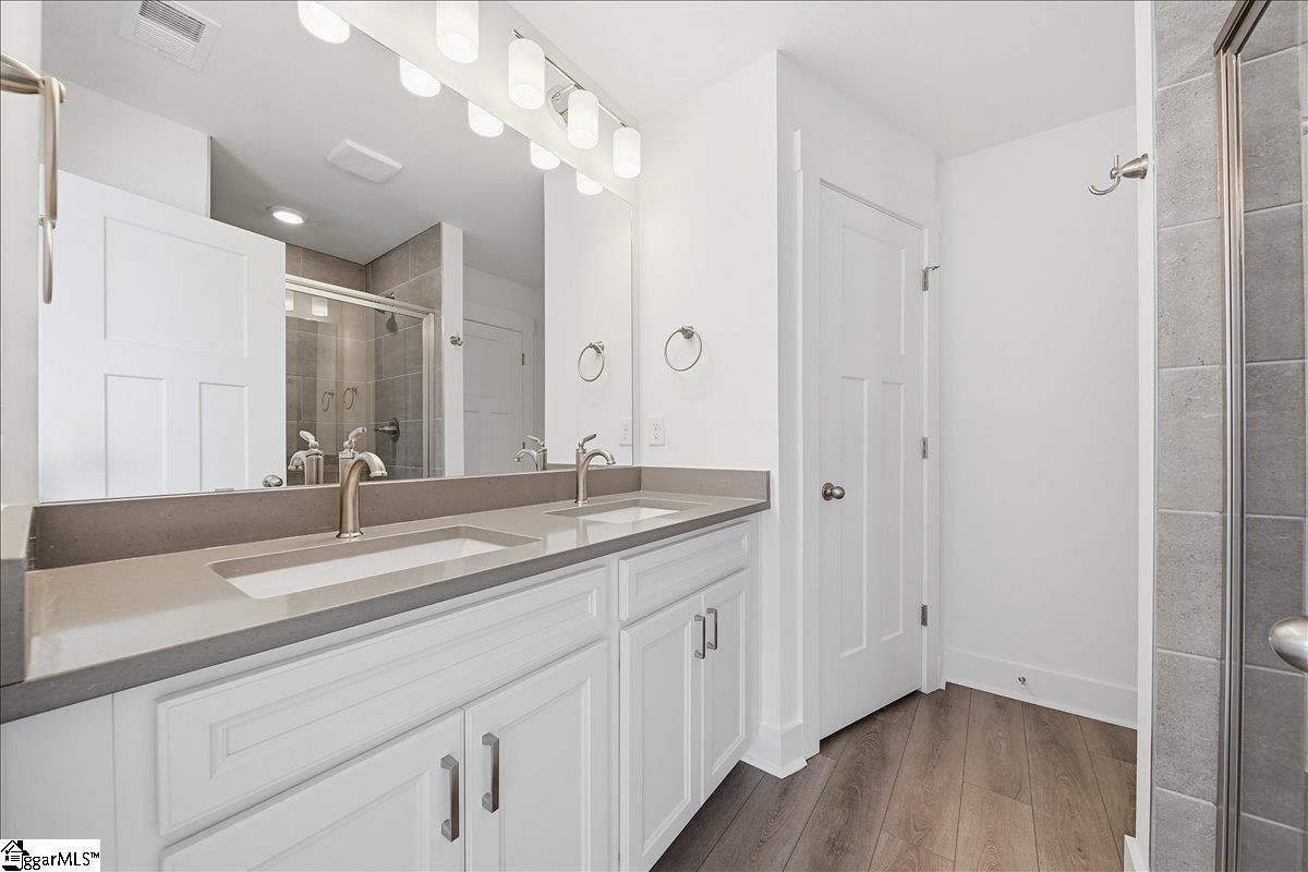 500 Round Rock Way Property Photo 15
