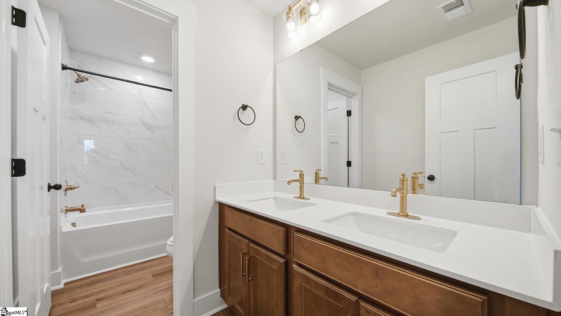 916 Hancy Court Property Photo 33