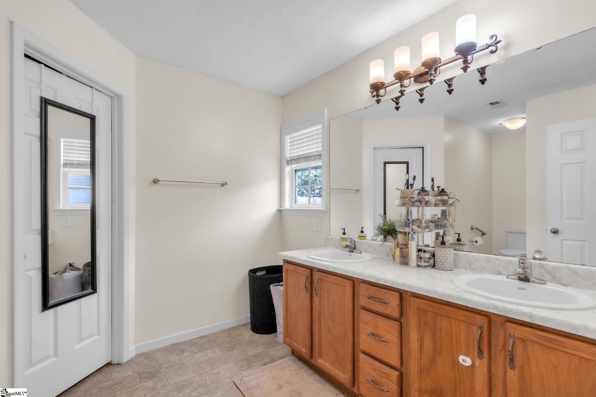 264 Watercourse Way Property Photo 15